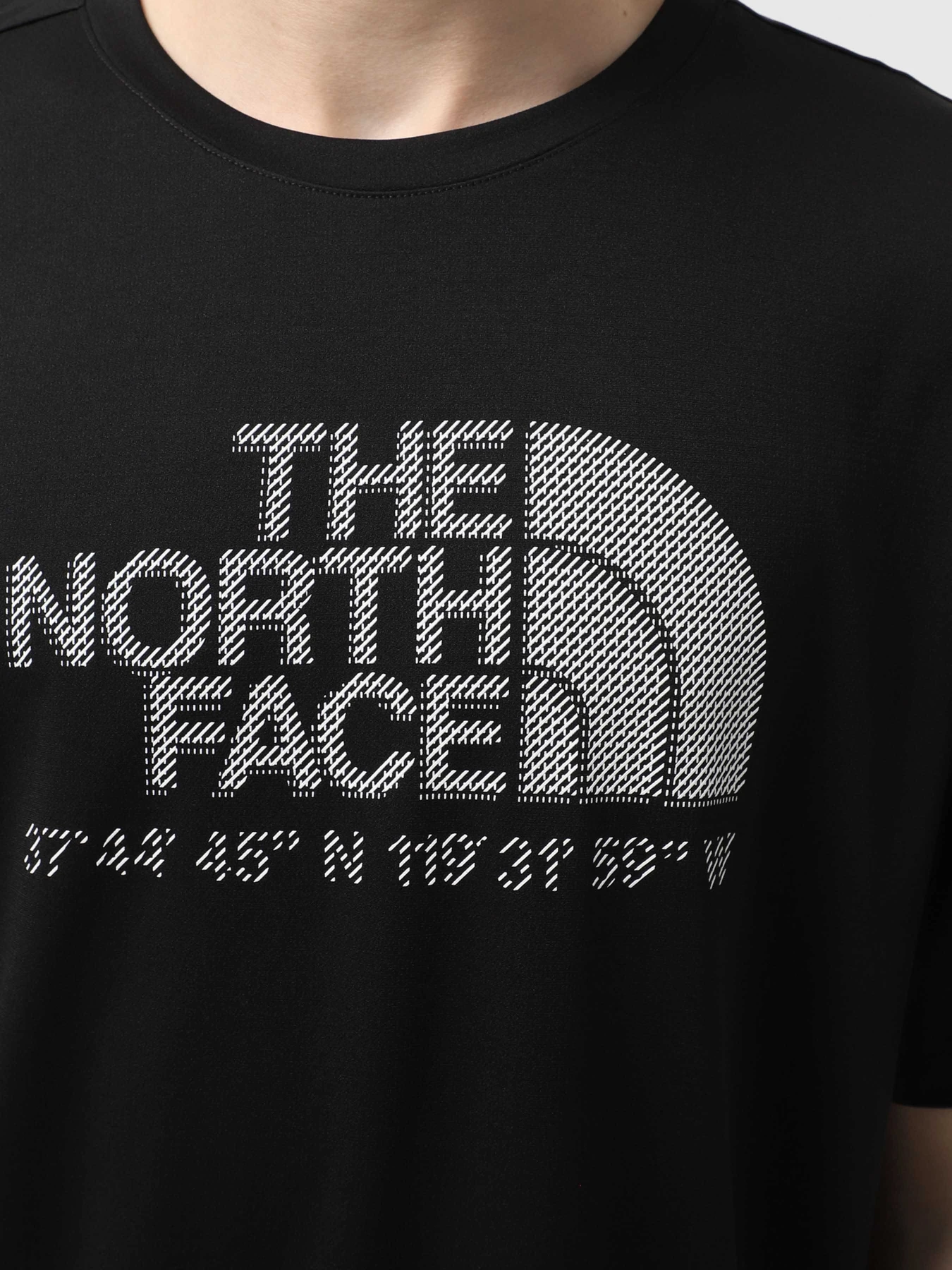 Футболки и поло The North Face модель NF0A8BEJJK31 Футболки и поло The North Face модель NF0A8BEJJK31 Фото