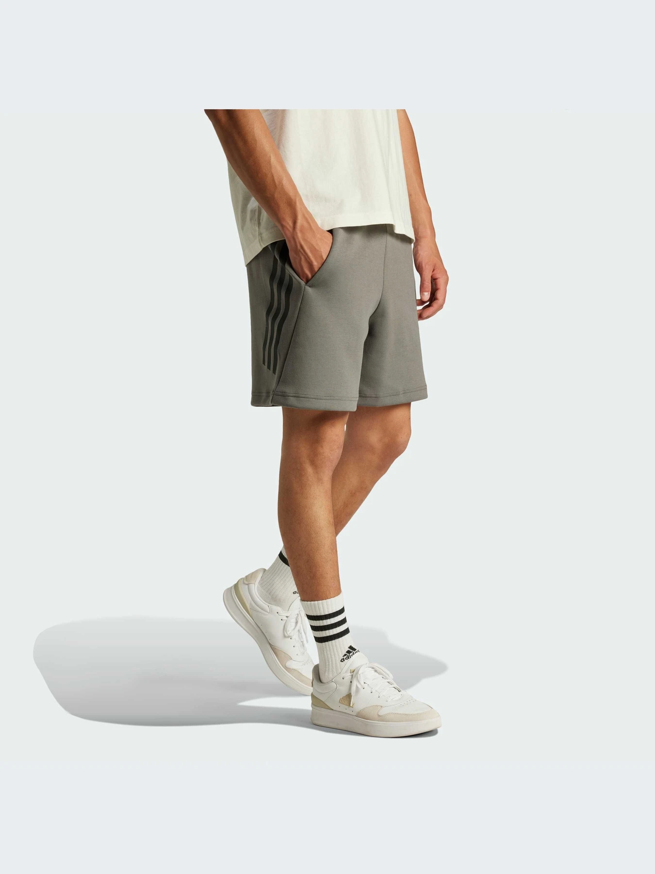 Шорты Adidas модель IW8542-KZ Шорты Adidas модель IW8542-KZ Фото