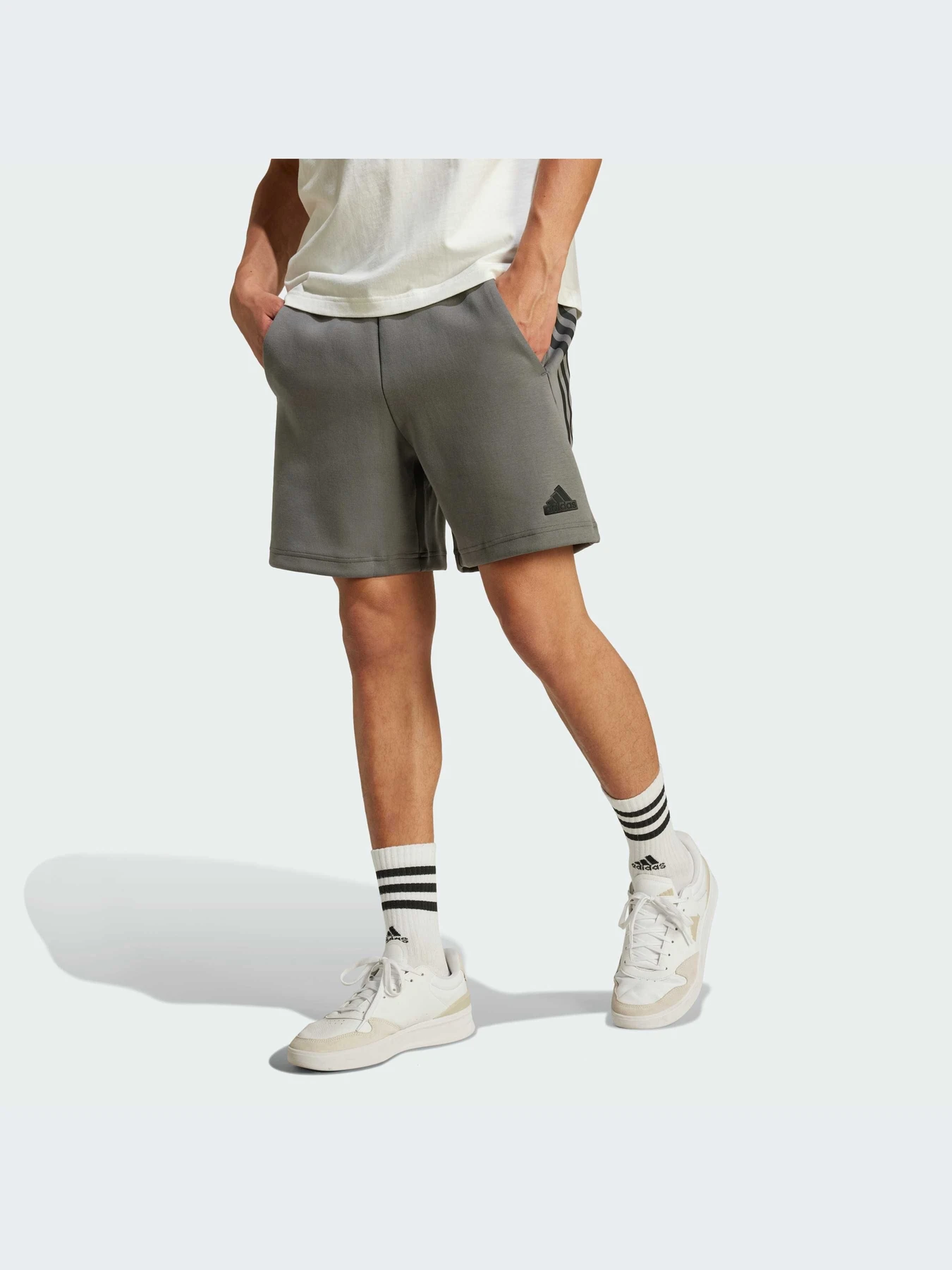 Шорты Adidas модель IW8542-KZ Шорты Adidas модель IW8542-KZ Фото