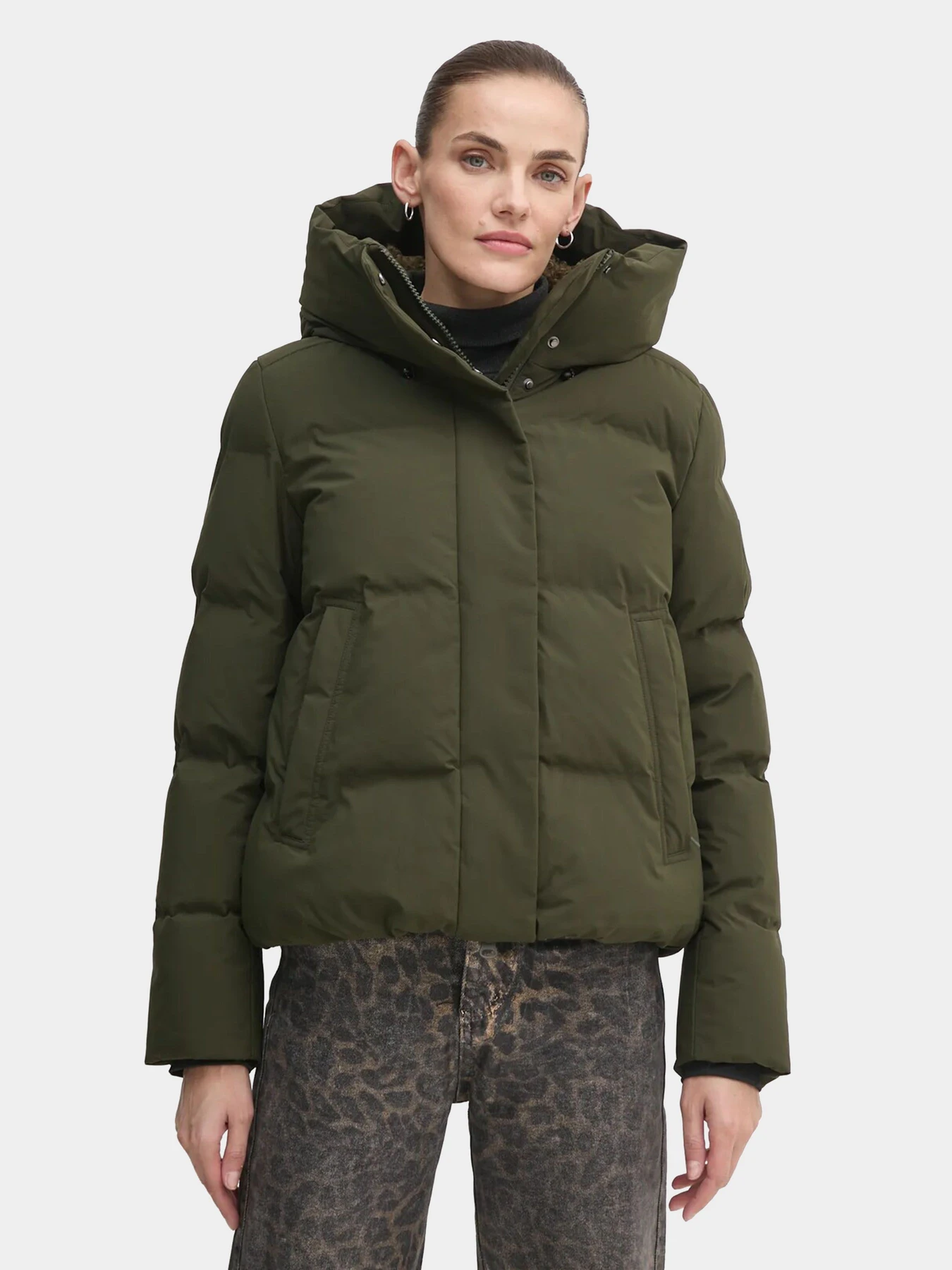 Куртки и дубленки Save the duck модель P32015W-MATT19-50030-GREEN BLACK Куртки и дубленки Save the duck модель P32015W-MATT19-50030-GREEN BLACK Фото