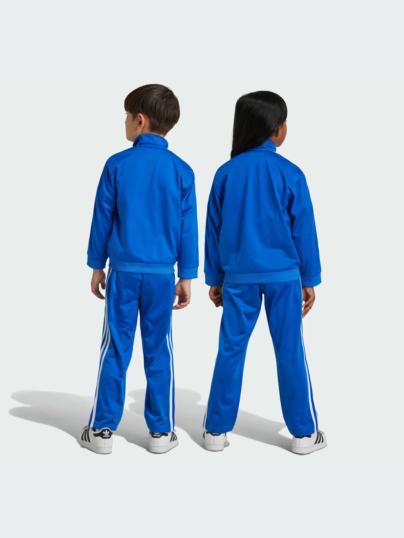 Костюмы Adidas модель IY4802-KZ Костюмы Adidas модель IY4802-KZ Фото