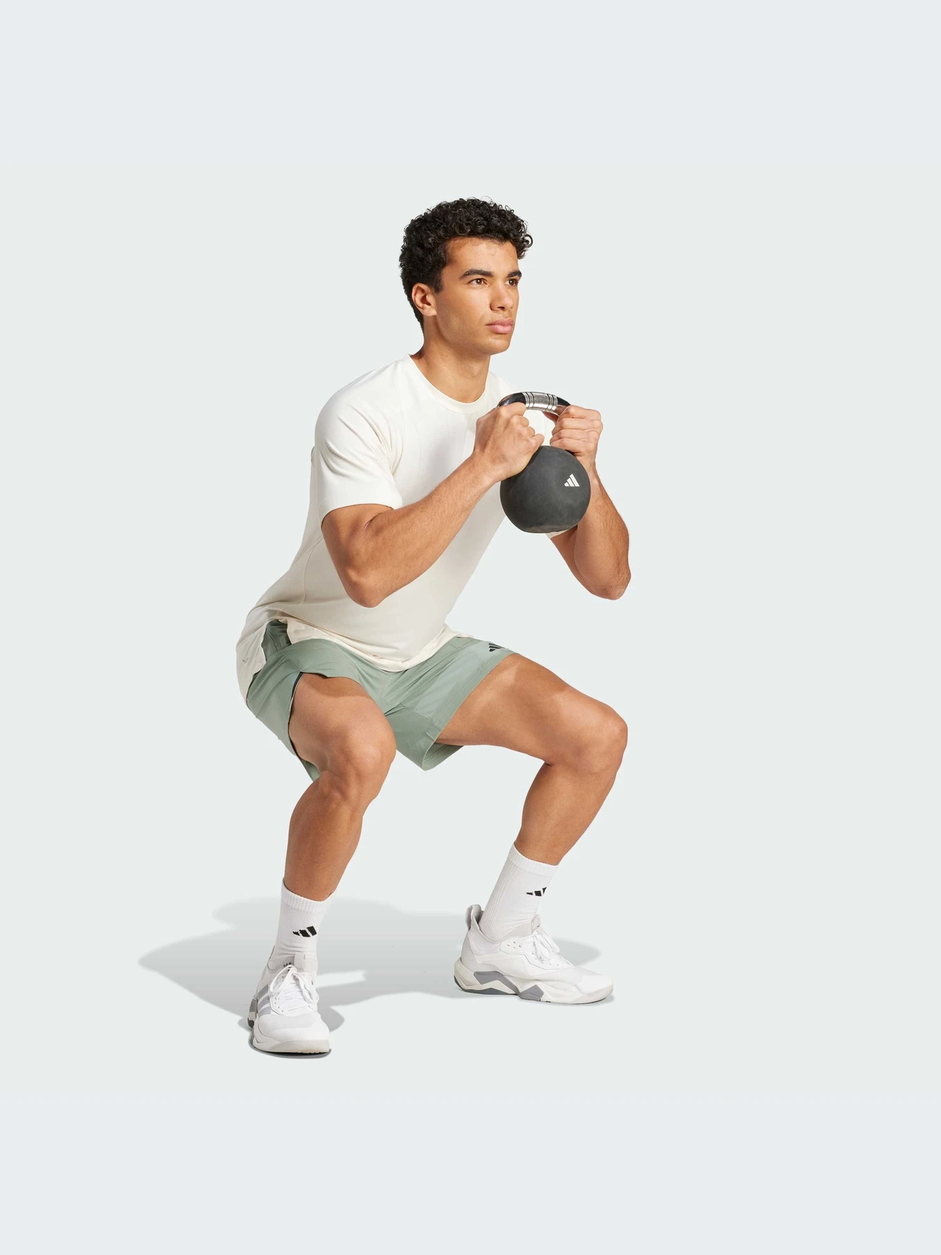 Шорты Adidas модель JI8138-KZ Шорты Adidas модель JI8138-KZ Фото