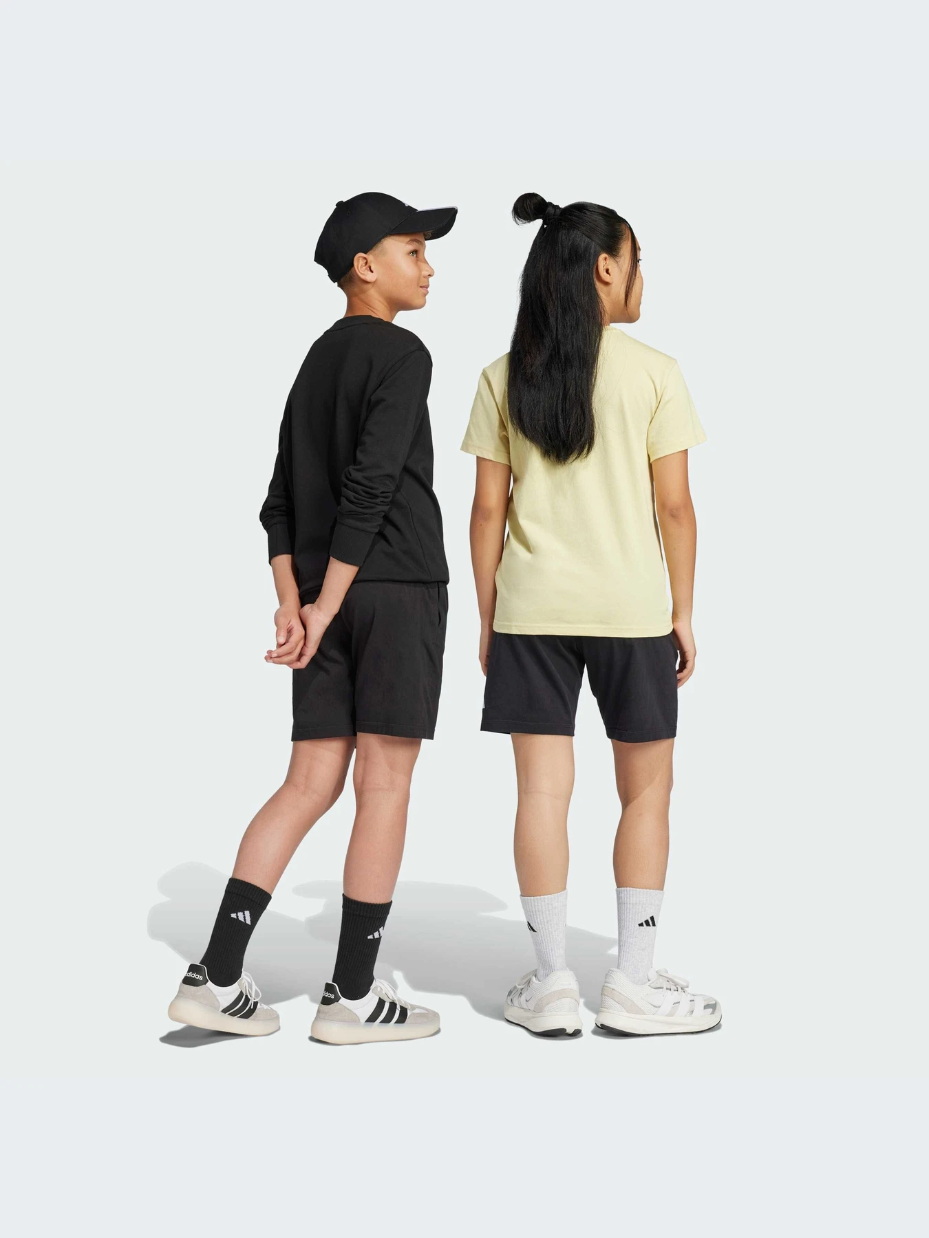 Шорты Adidas модель JE1391-KZ Шорты Adidas модель JE1391-KZ Фото