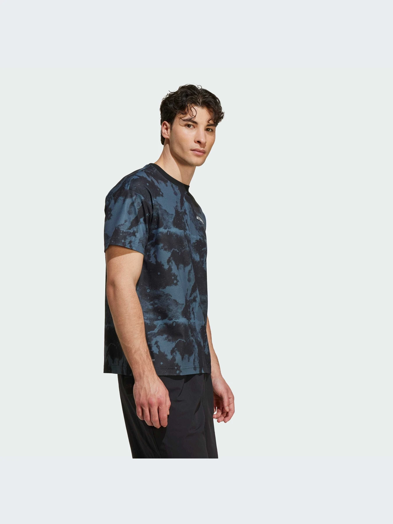 Футболки и поло Adidas модель JD5959-KZ Футболки и поло Adidas модель JD5959-KZ Фото