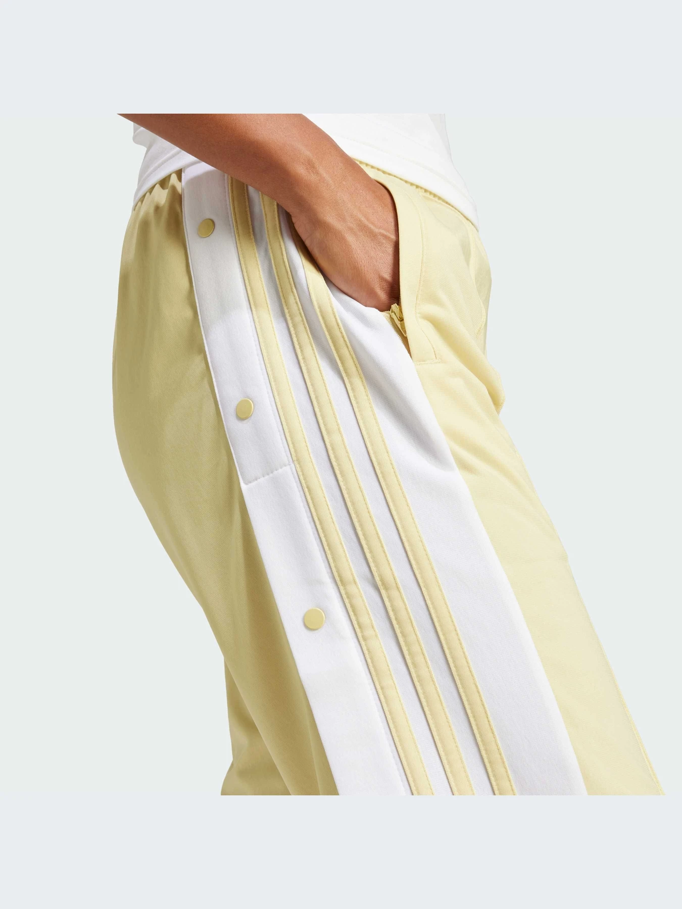 Брюки Adidas Adicolor модель JD0855-KZ Брюки Adidas Adicolor модель JD0855-KZ Фото