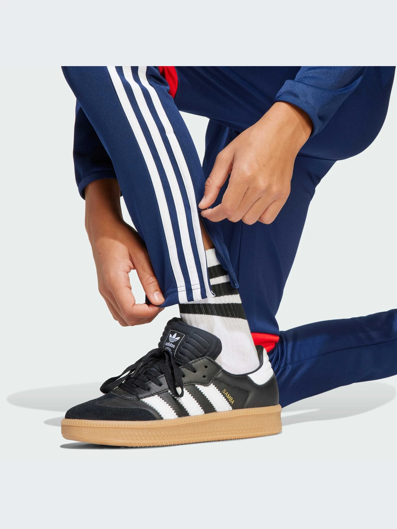 Брюки Adidas модель JD0576-KZ Брюки Adidas модель JD0576-KZ Фото