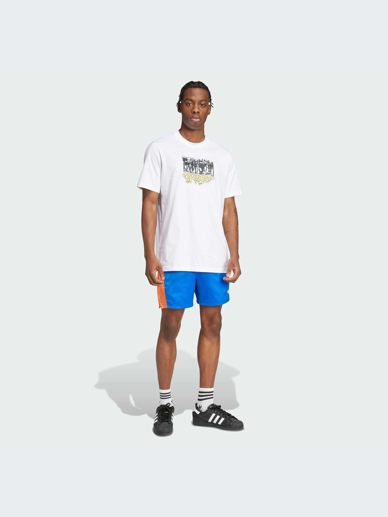 Шорты Adidas Graphics модель JD0704-KZ Шорты Adidas Graphics модель JD0704-KZ Фото