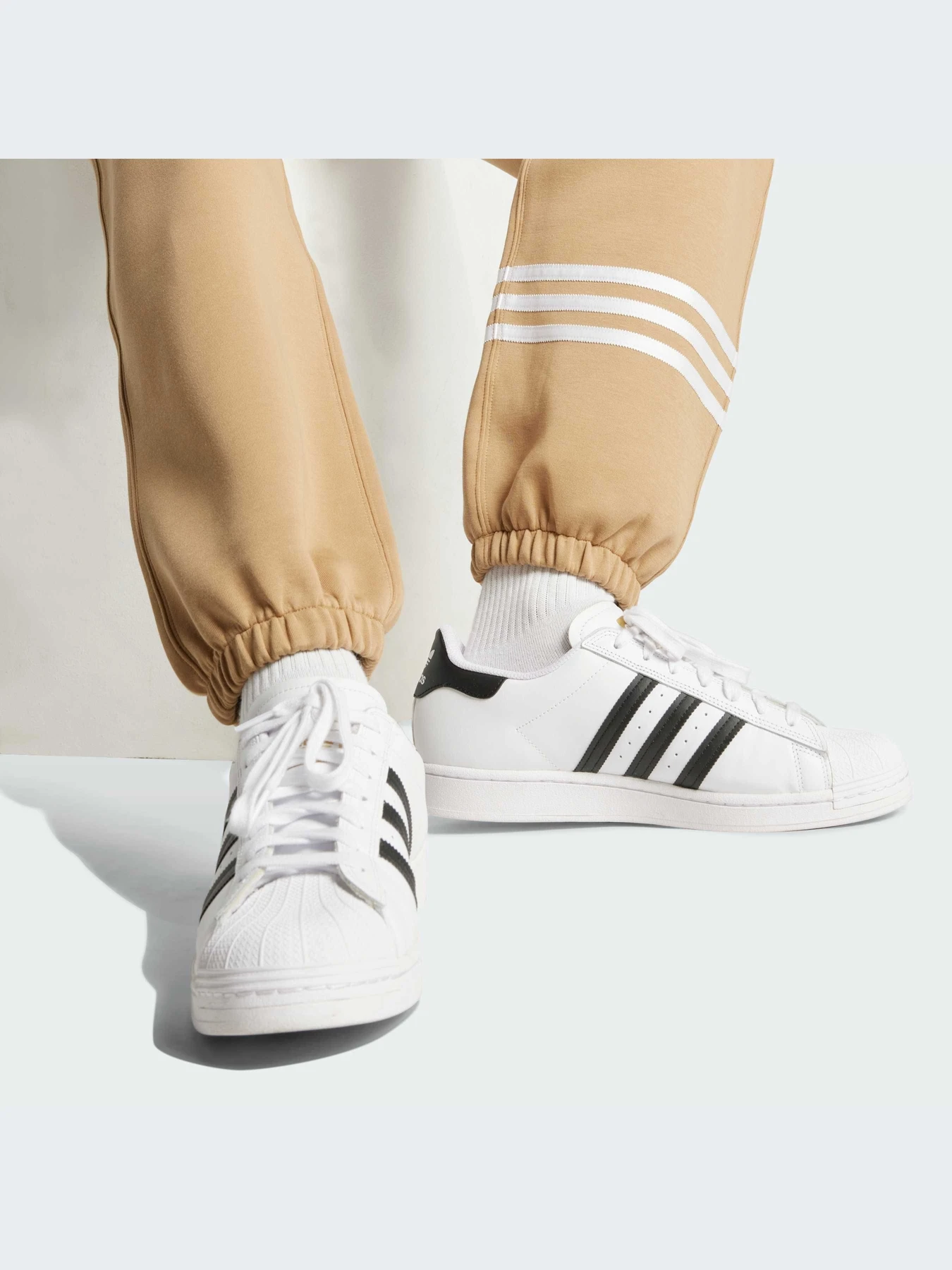Брюки Adidas Adicolor модель JC9901-KZ Брюки Adidas Adicolor модель JC9901-KZ Фото