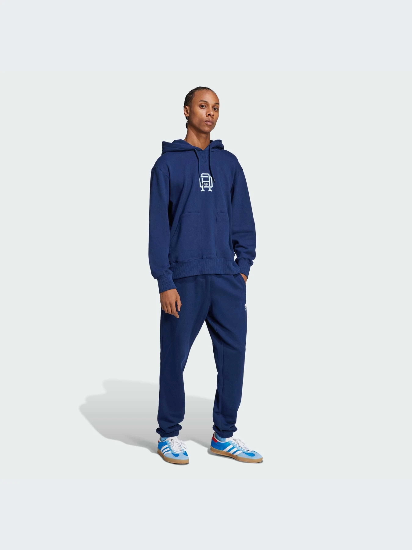 Худи и свитшоты Adidas Graphics модель JD3312-KZ Худи и свитшоты Adidas Graphics модель JD3312-KZ Фото