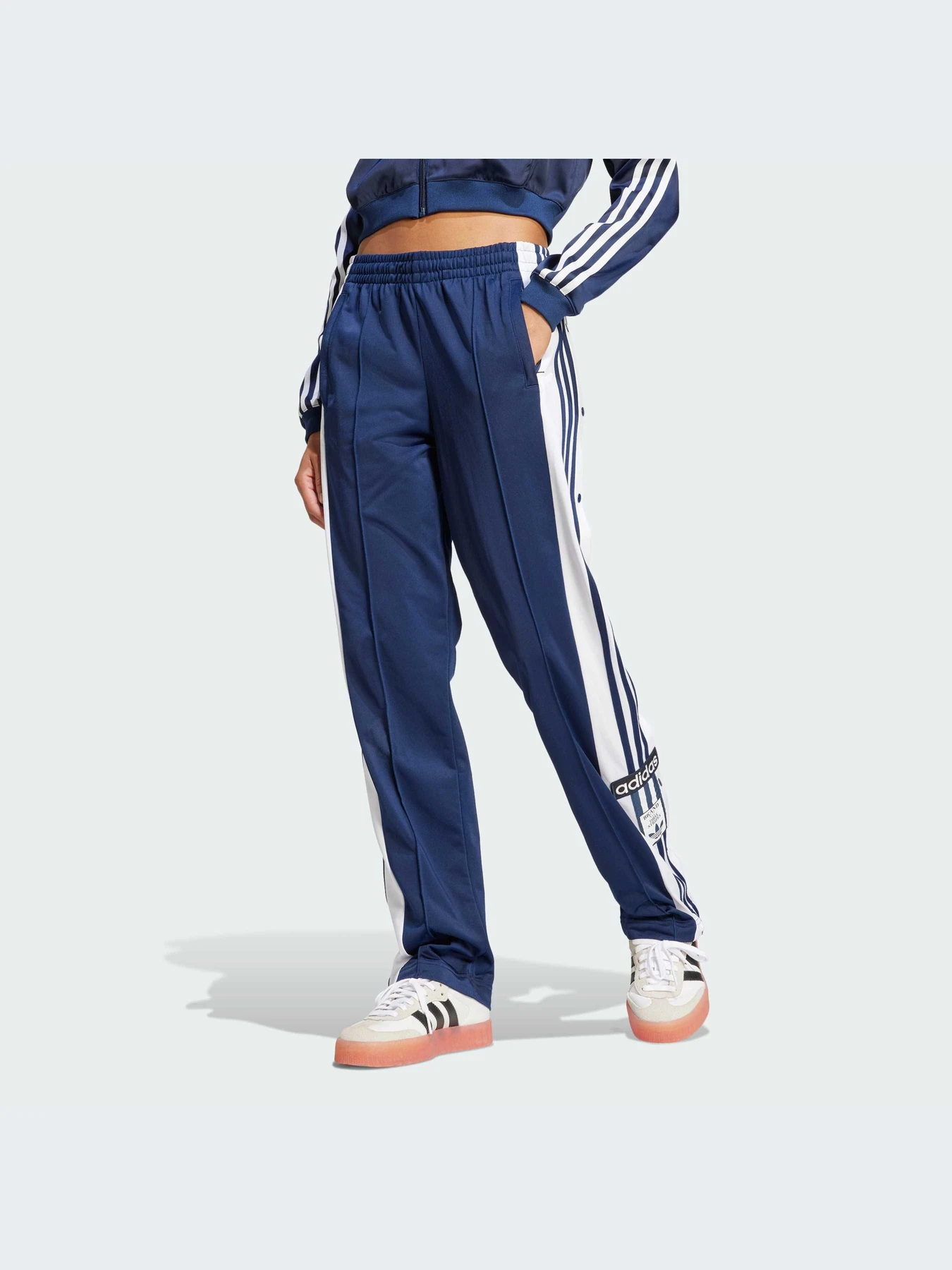 Брюки Adidas Adicolor модель JD0853-KZ Брюки Adidas Adicolor модель JD0853-KZ Фото