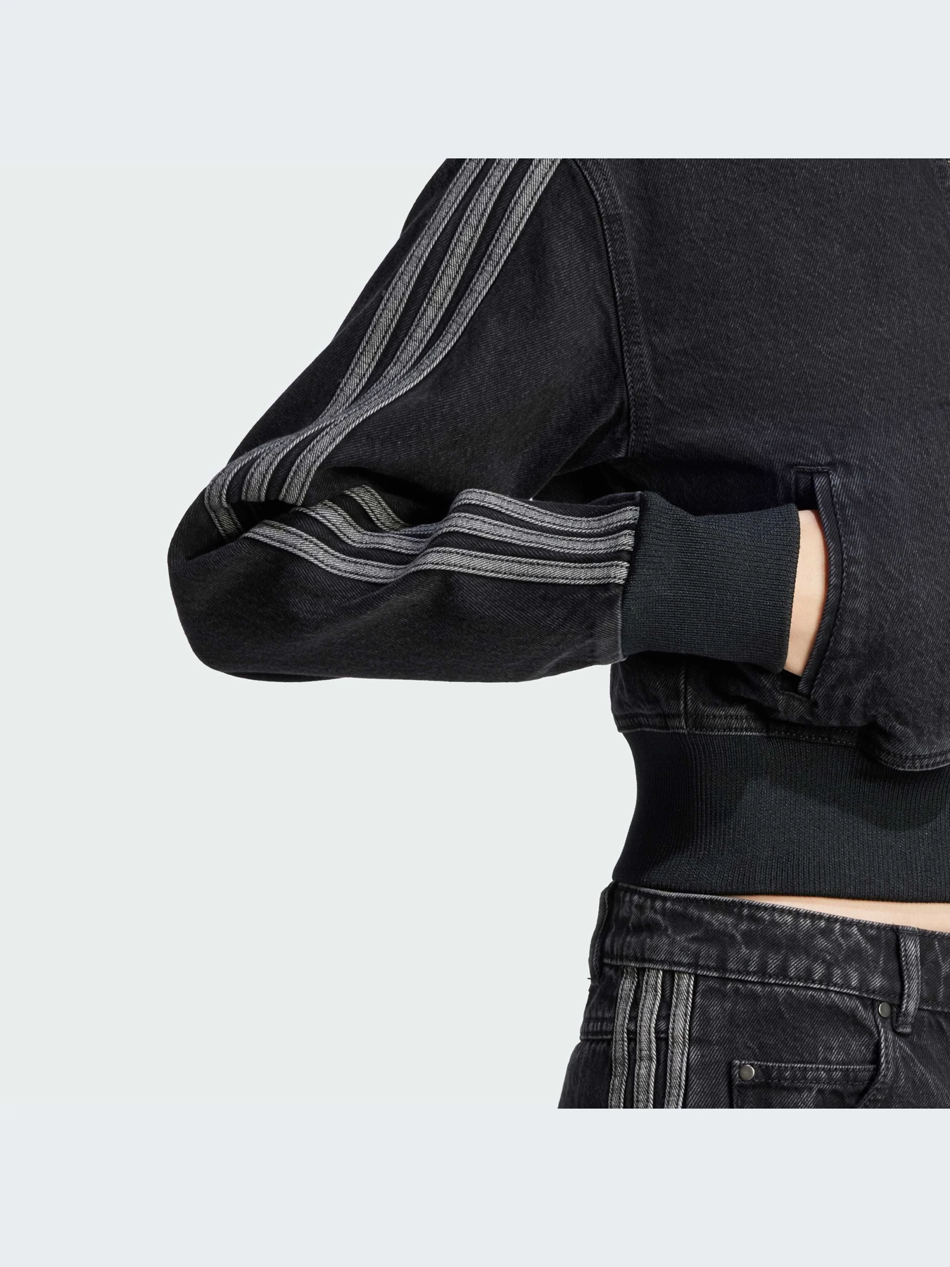 Куртки и дубленки Adidas Adicolor модель JD3110-KZ Куртки и дубленки Adidas Adicolor модель JD3110-KZ Фото