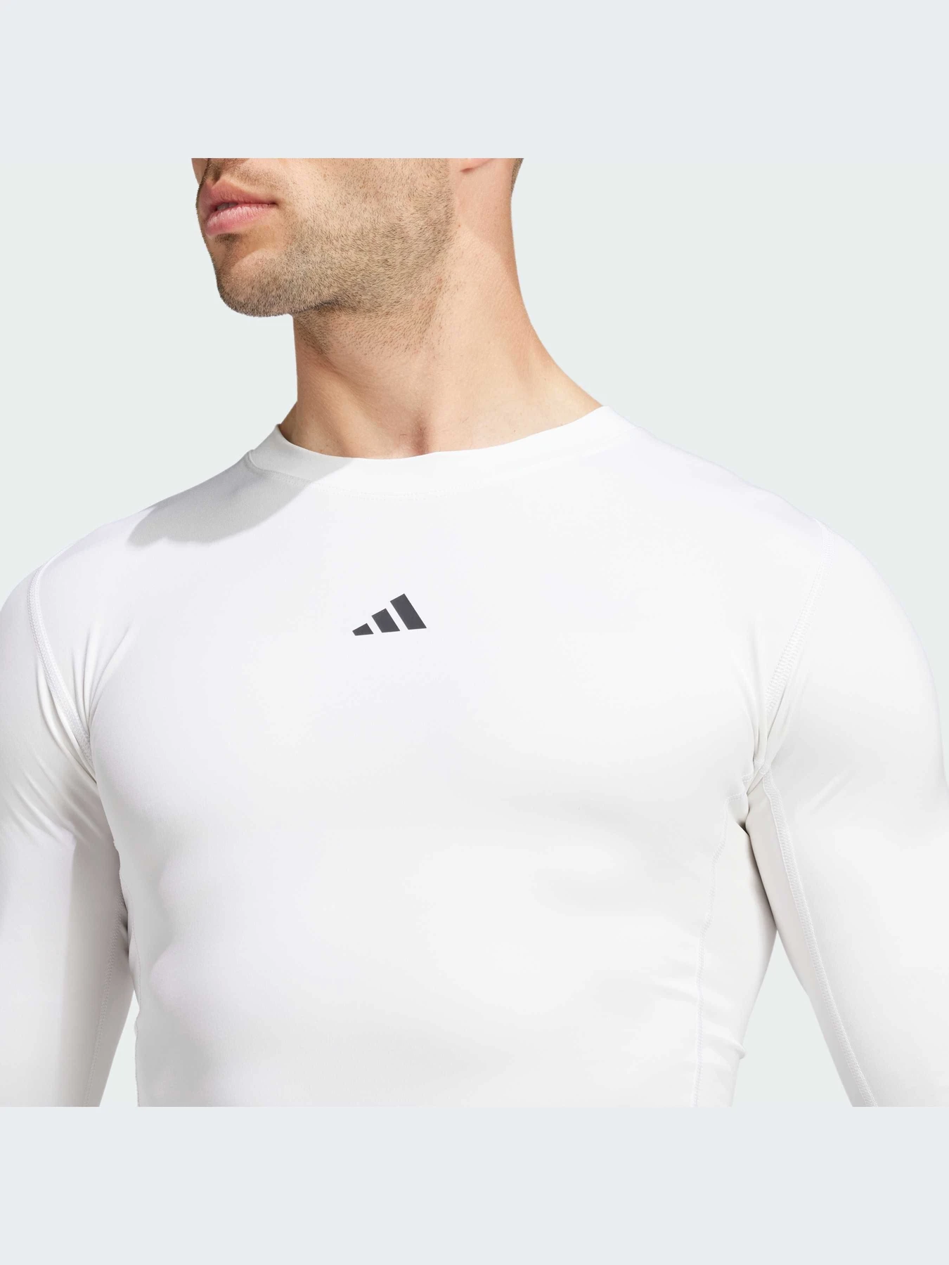 Худи и свитшоты Adidas Clima модель JE6703-KZ Худи и свитшоты Adidas Clima модель JE6703-KZ Фото