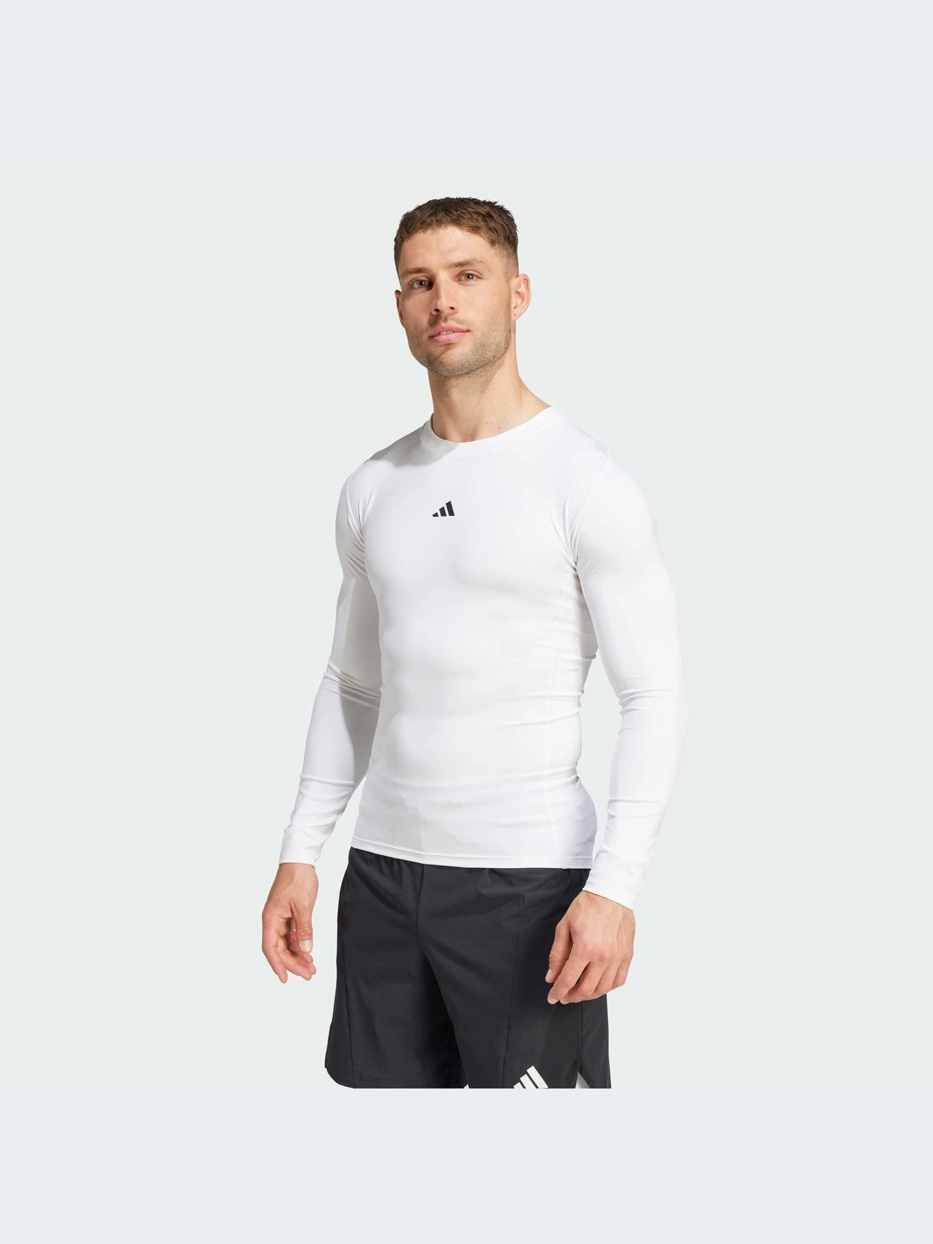 Худи и свитшоты Adidas Clima модель JE6703-KZ Худи и свитшоты Adidas Clima модель JE6703-KZ Фото