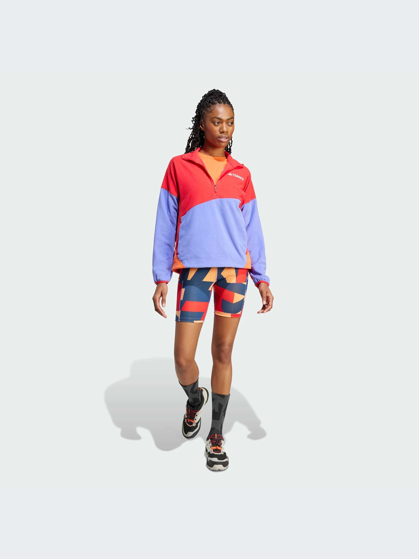 Куртки и дубленки Adidas модель JE1356-KZ Куртки и дубленки Adidas модель JE1356-KZ Фото