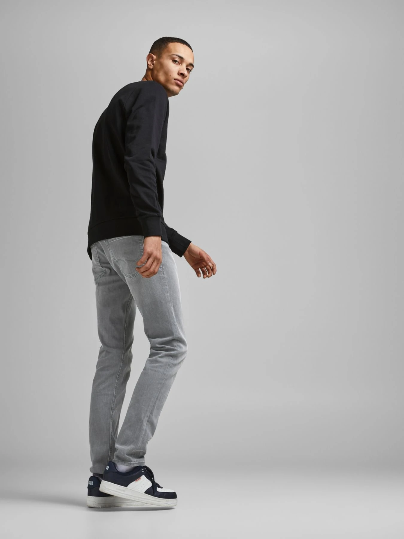 Джинсы JACK & JONES модель 12184226_GREYDENIM Джинсы JACK & JONES модель 12184226_GREYDENIM Фото