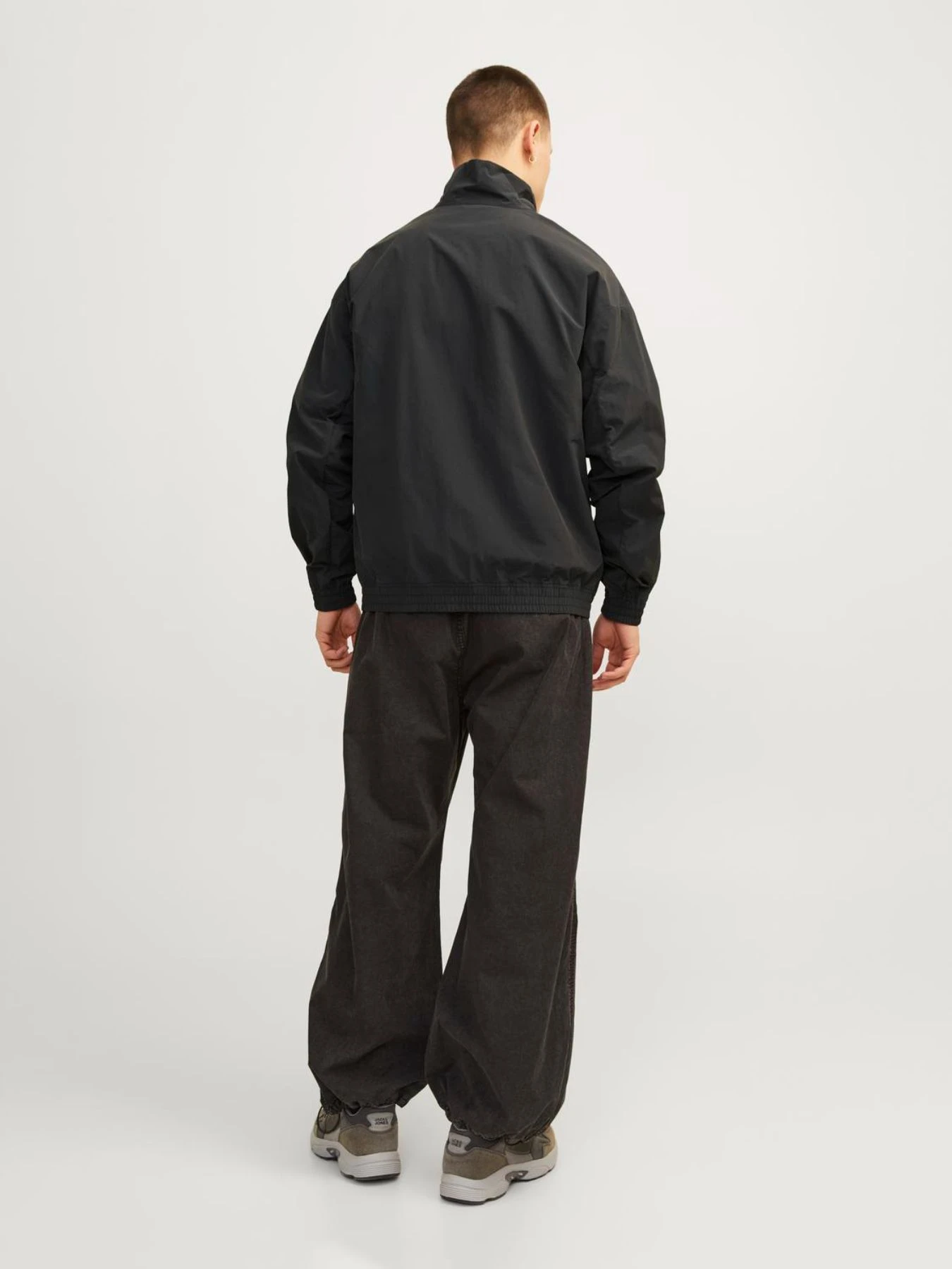 Куртки и дубленки JACK & JONES модель 12257200_Black Фото