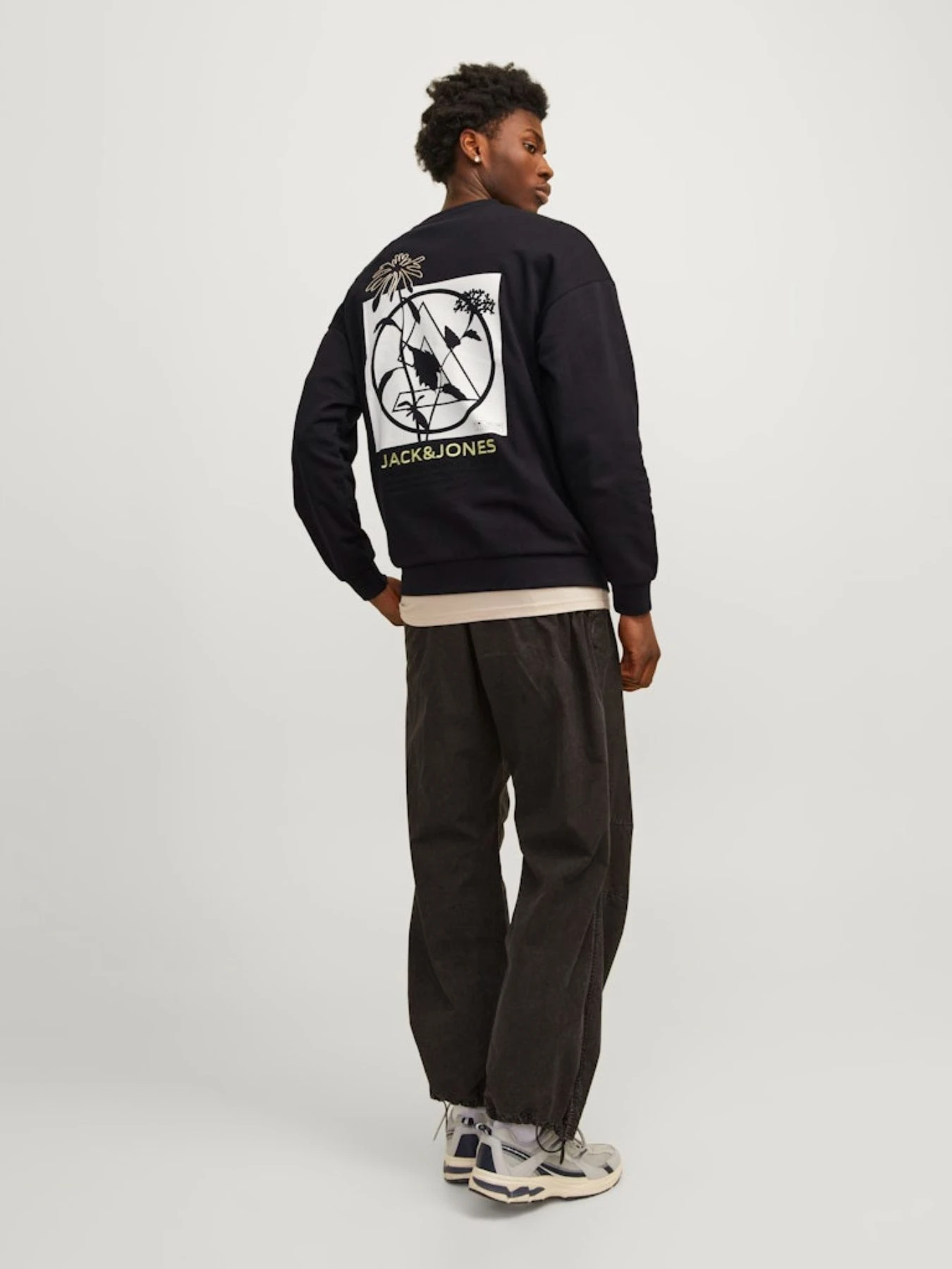 Худи и свитшоты JACK & JONES модель 12253369_Black Худи и свитшоты JACK & JONES модель 12253369_Black Фото