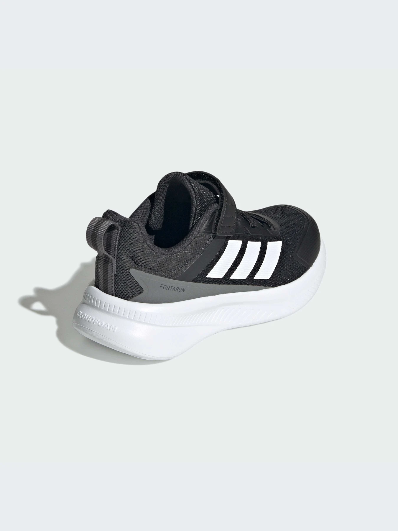 Кроссовки Adidas модель JQ5193-KZ Кроссовки Adidas модель JQ5193-KZ Фото