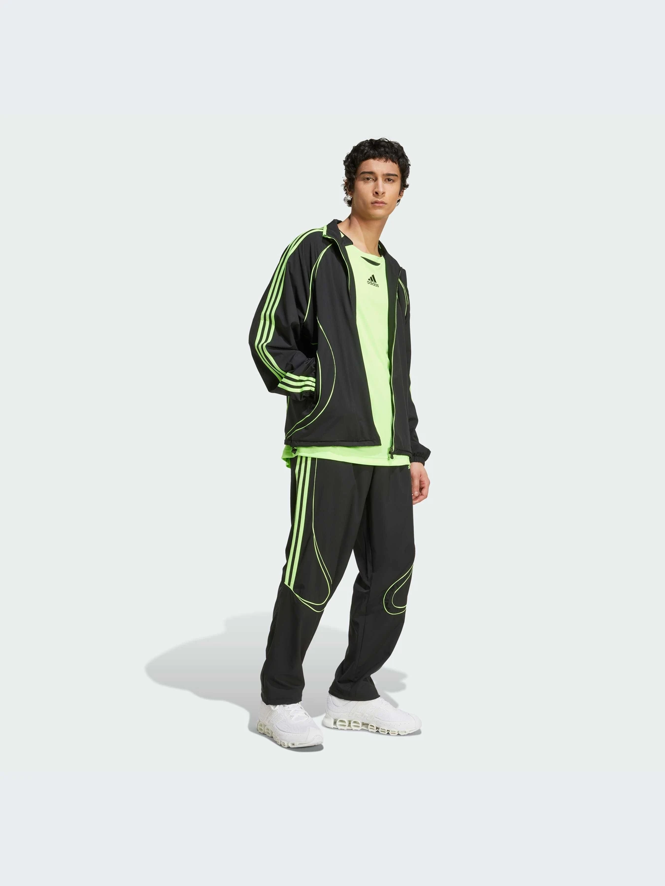 Брюки Adidas Adicolor модель JW5869-KZ Брюки Adidas Adicolor модель JW5869-KZ Фото