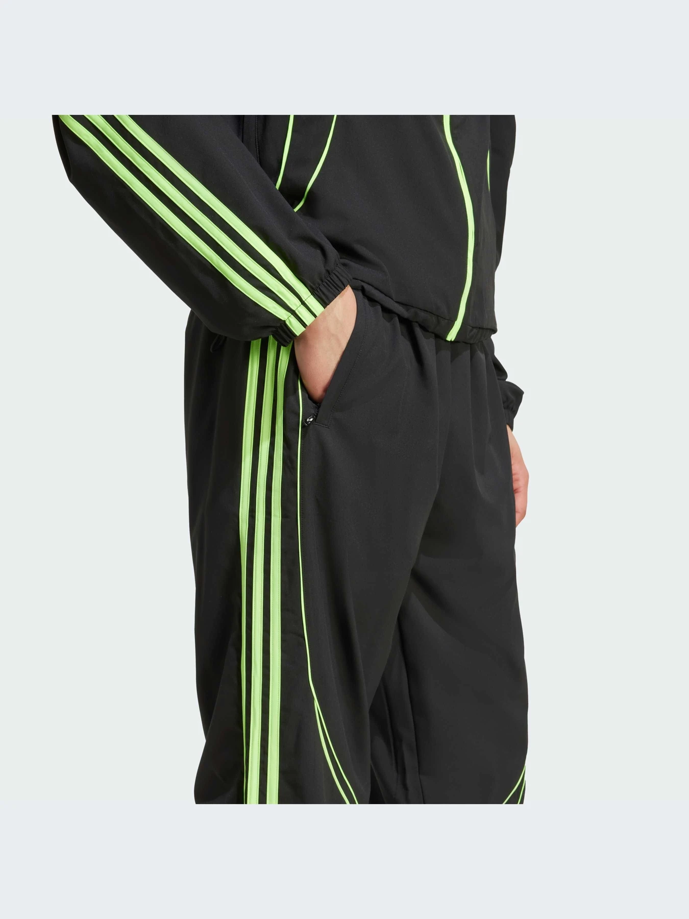Брюки Adidas Adicolor модель JW5869-KZ Брюки Adidas Adicolor модель JW5869-KZ Фото