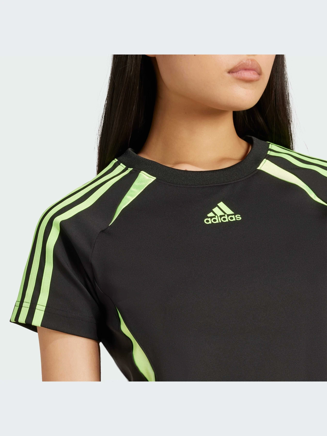 Футболки и поло Adidas Adicolor модель JZ6709-KZ Футболки и поло Adidas Adicolor модель JZ6709-KZ Фото
