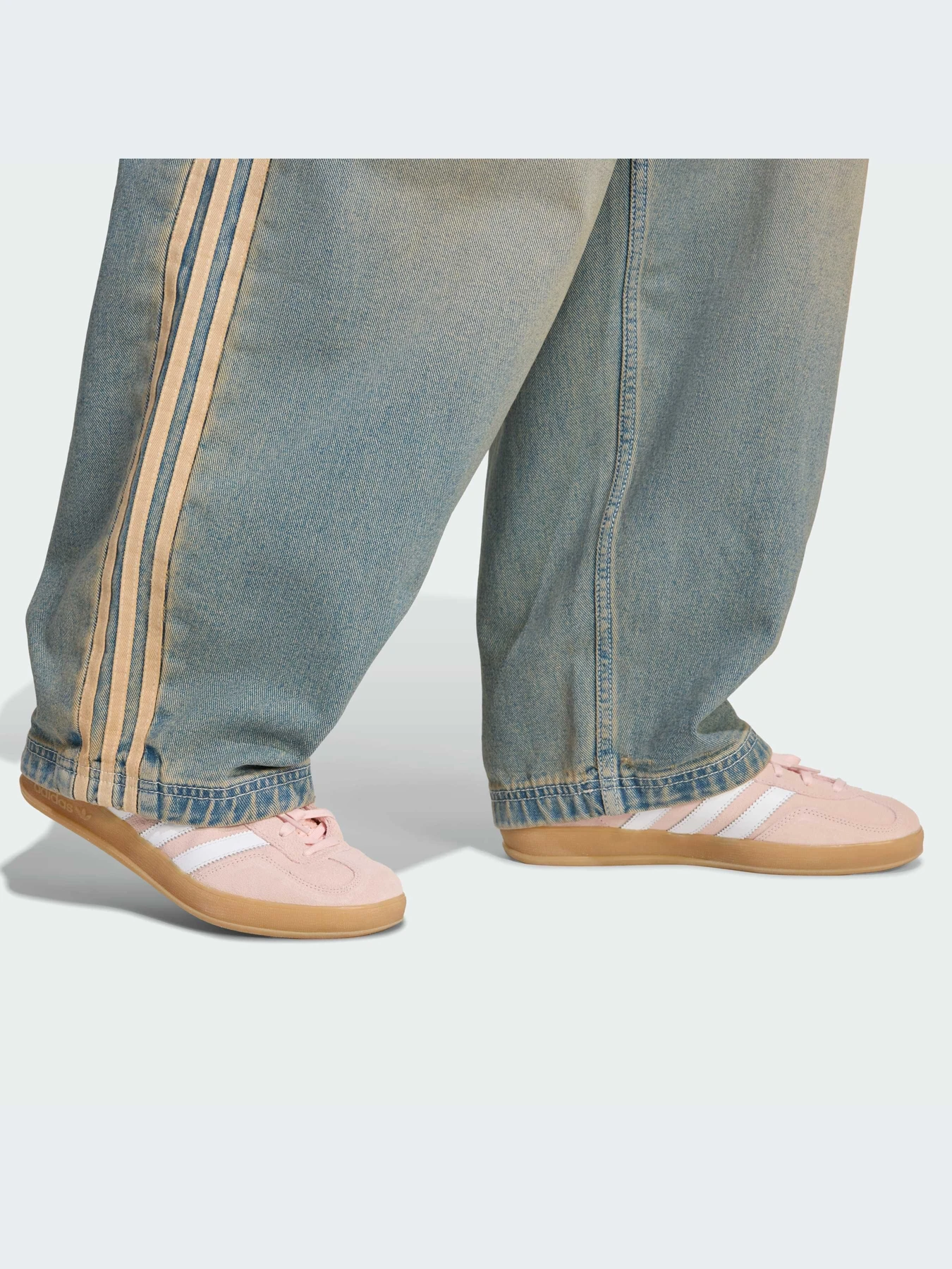 Брюки Adidas модель JY2868-KZ Брюки Adidas модель JY2868-KZ Фото