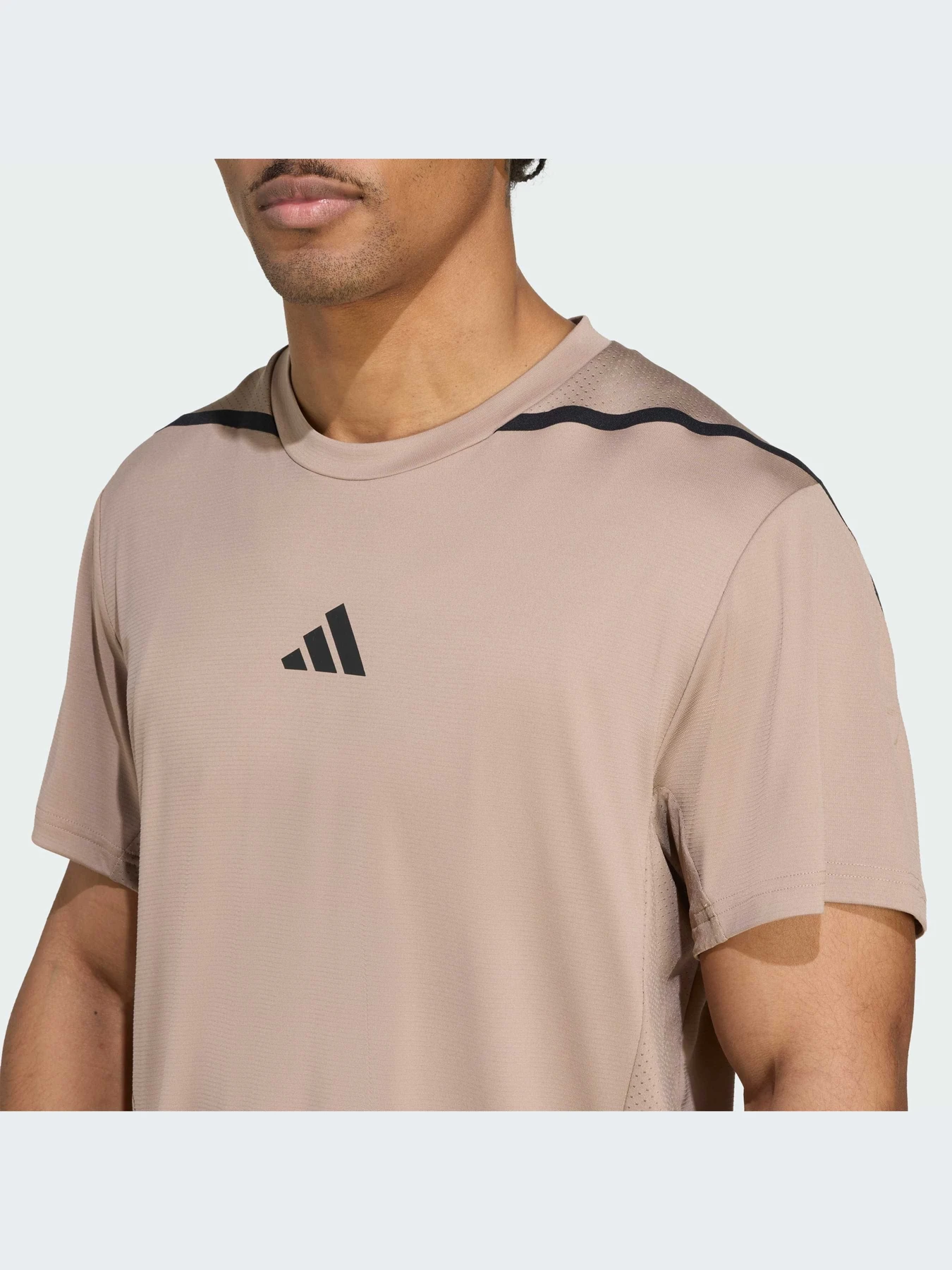 Футболки и поло Adidas модель JY2943-KZ Футболки и поло Adidas модель JY2943-KZ Фото
