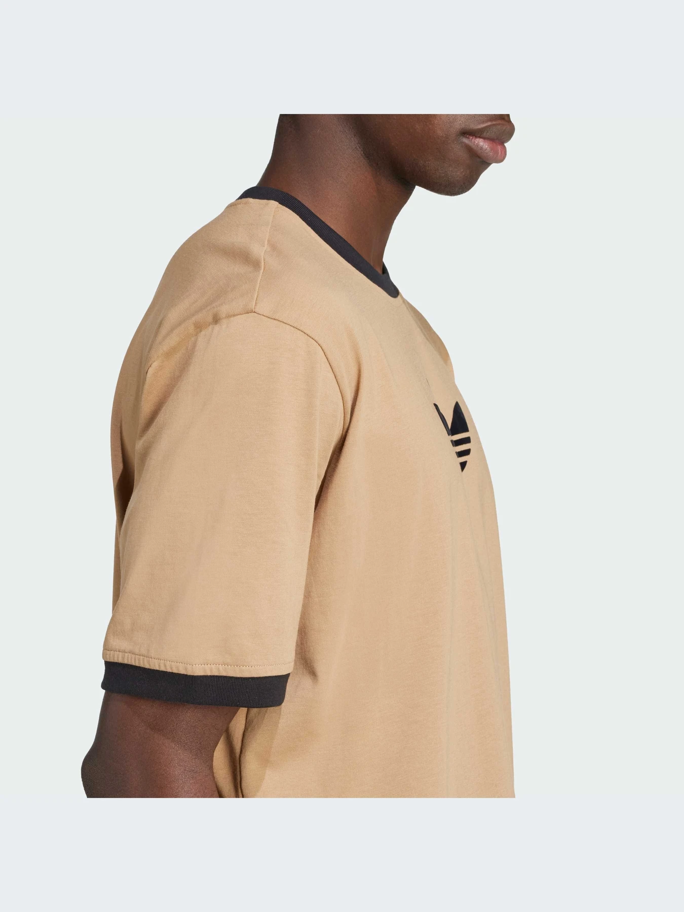 Футболки и поло Adidas Adicolor модель JX1516-KZ Футболки и поло Adidas Adicolor модель JX1516-KZ Фото