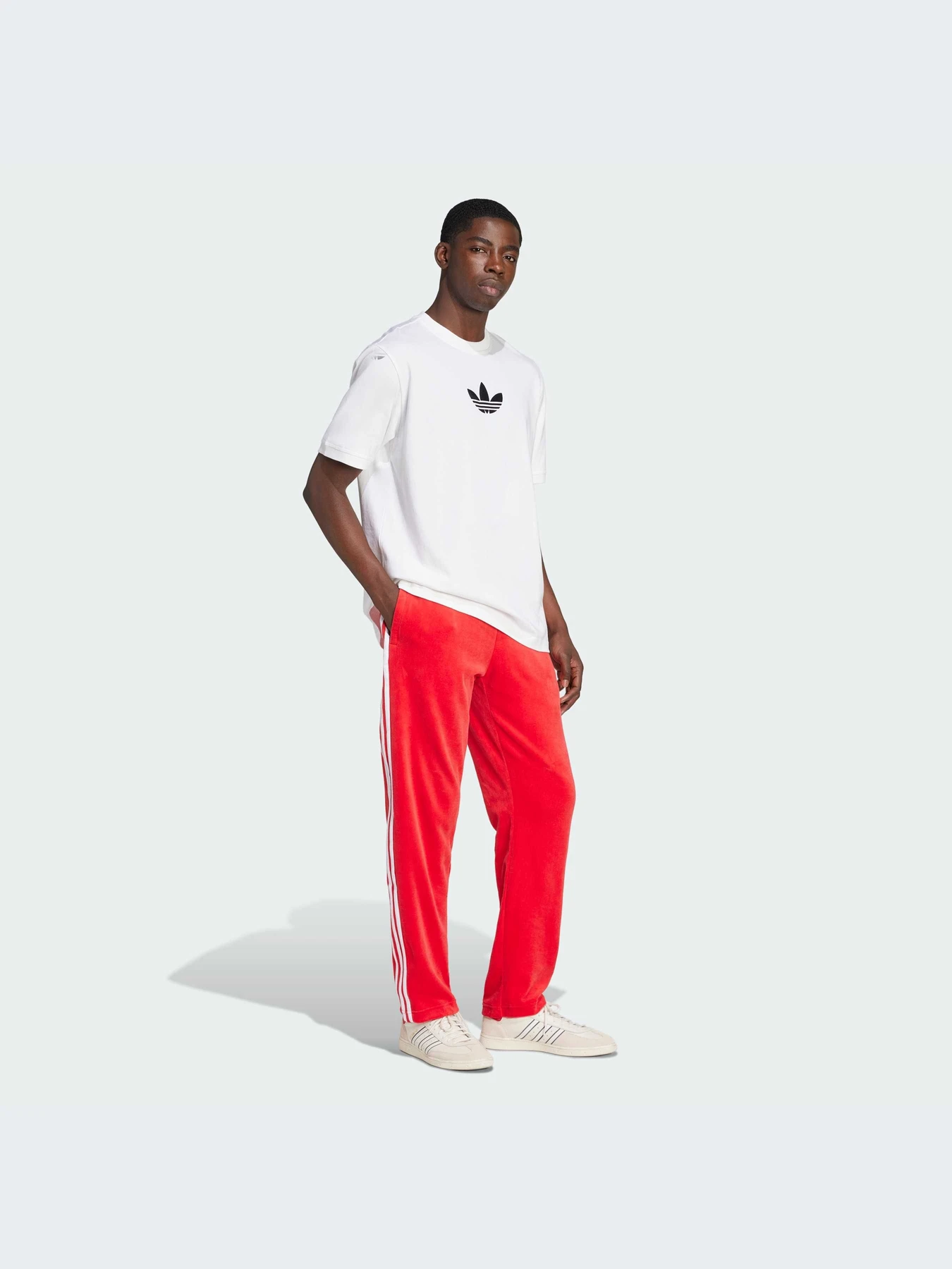 Футболки и поло Adidas Adicolor модель JX1515-KZ Футболки и поло Adidas Adicolor модель JX1515-KZ Фото