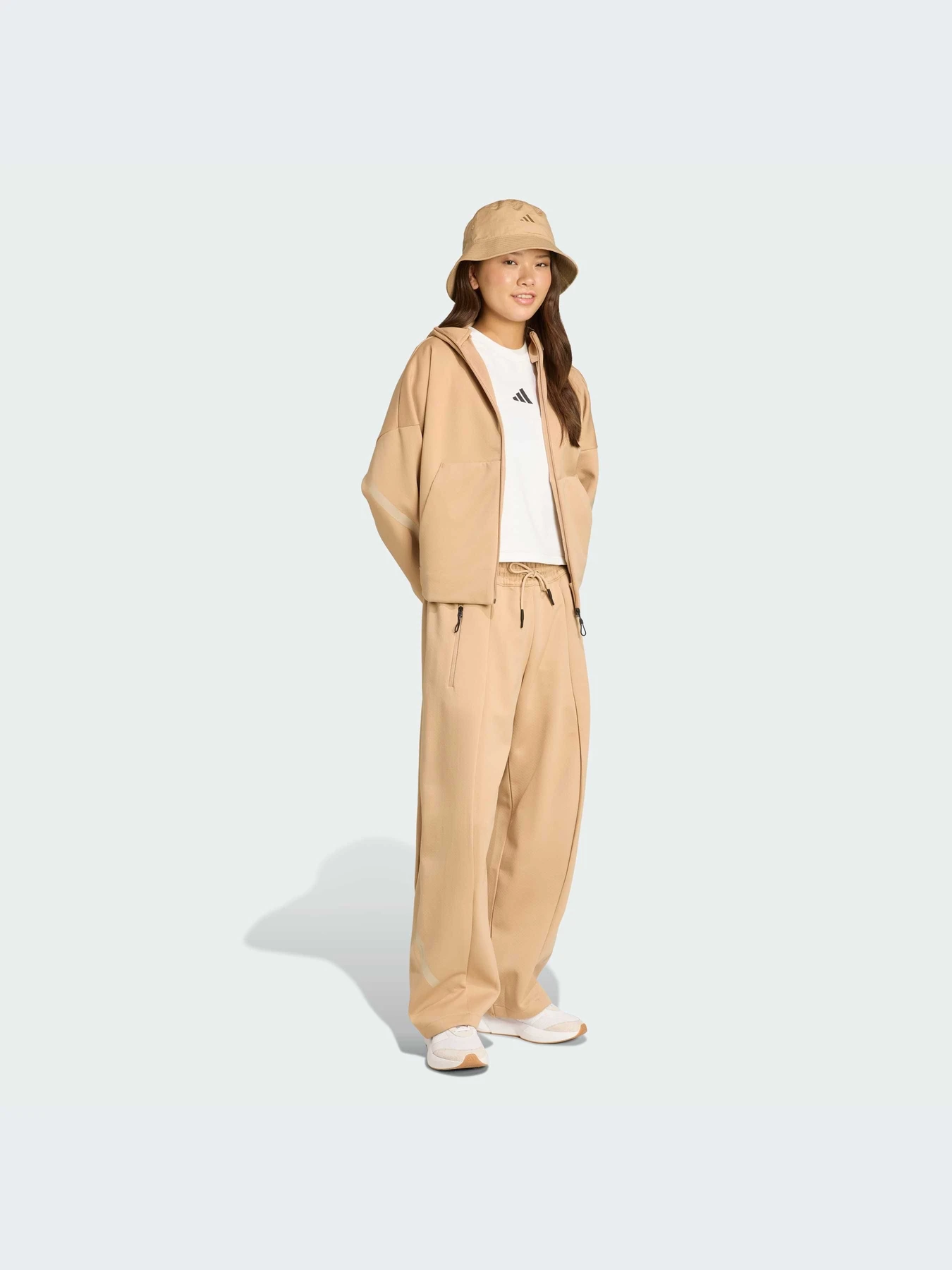 Брюки Adidas ZNE модель JW7770-KZ Брюки Adidas ZNE модель JW7770-KZ Фото