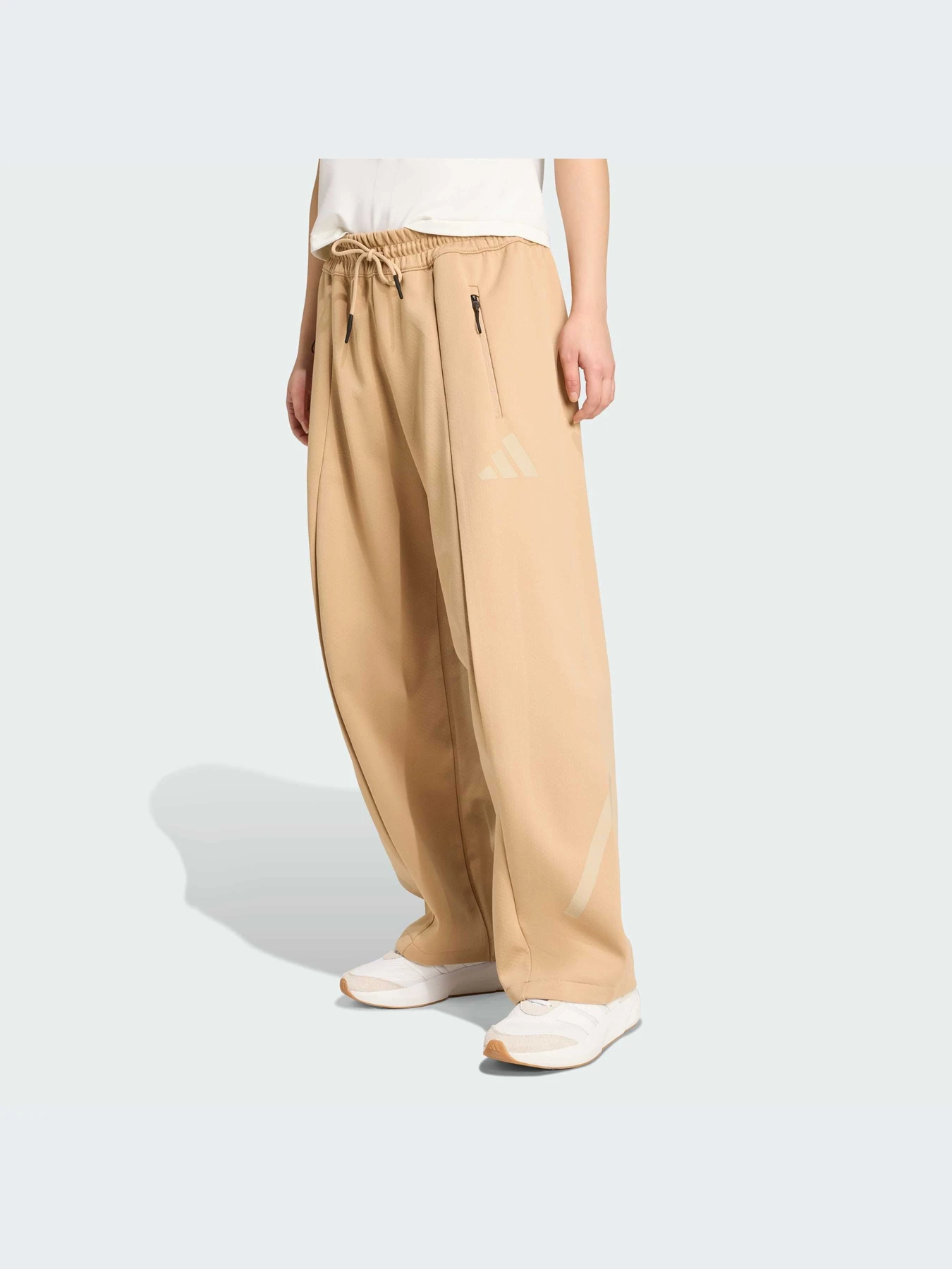 Брюки Adidas ZNE модель JW7770-KZ Брюки Adidas ZNE модель JW7770-KZ Фото