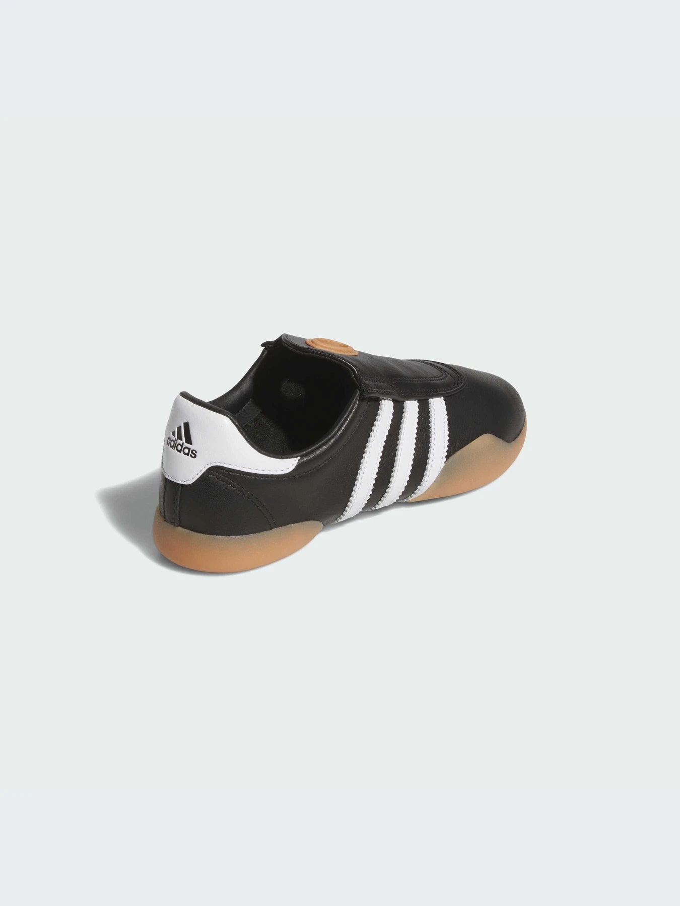 Кроссовки Adidas модель JQ3012-KZ Кроссовки Adidas модель JQ3012-KZ Фото