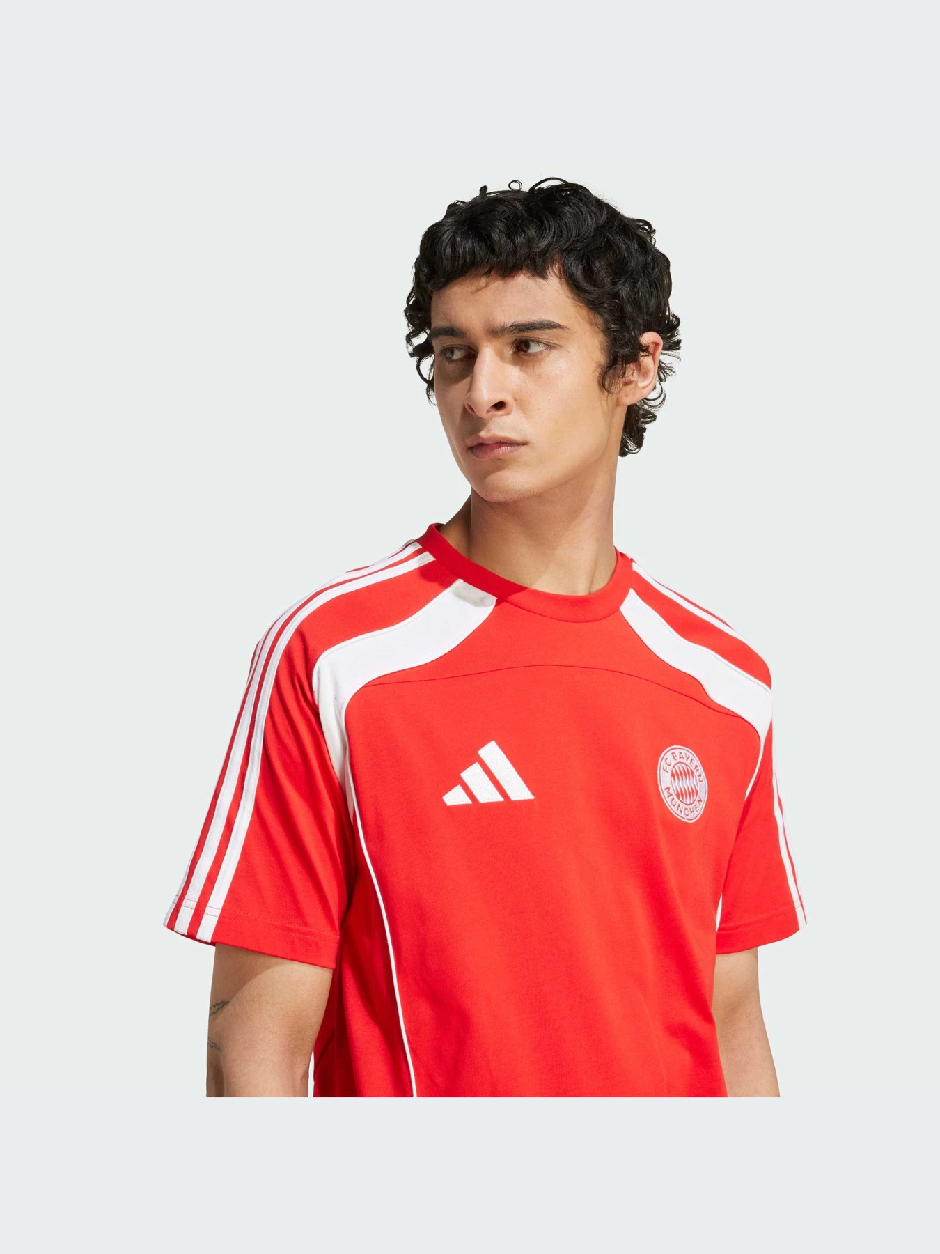 Футболки и поло Adidas модель JM9425-KZ Футболки и поло Adidas модель JM9425-KZ Фото