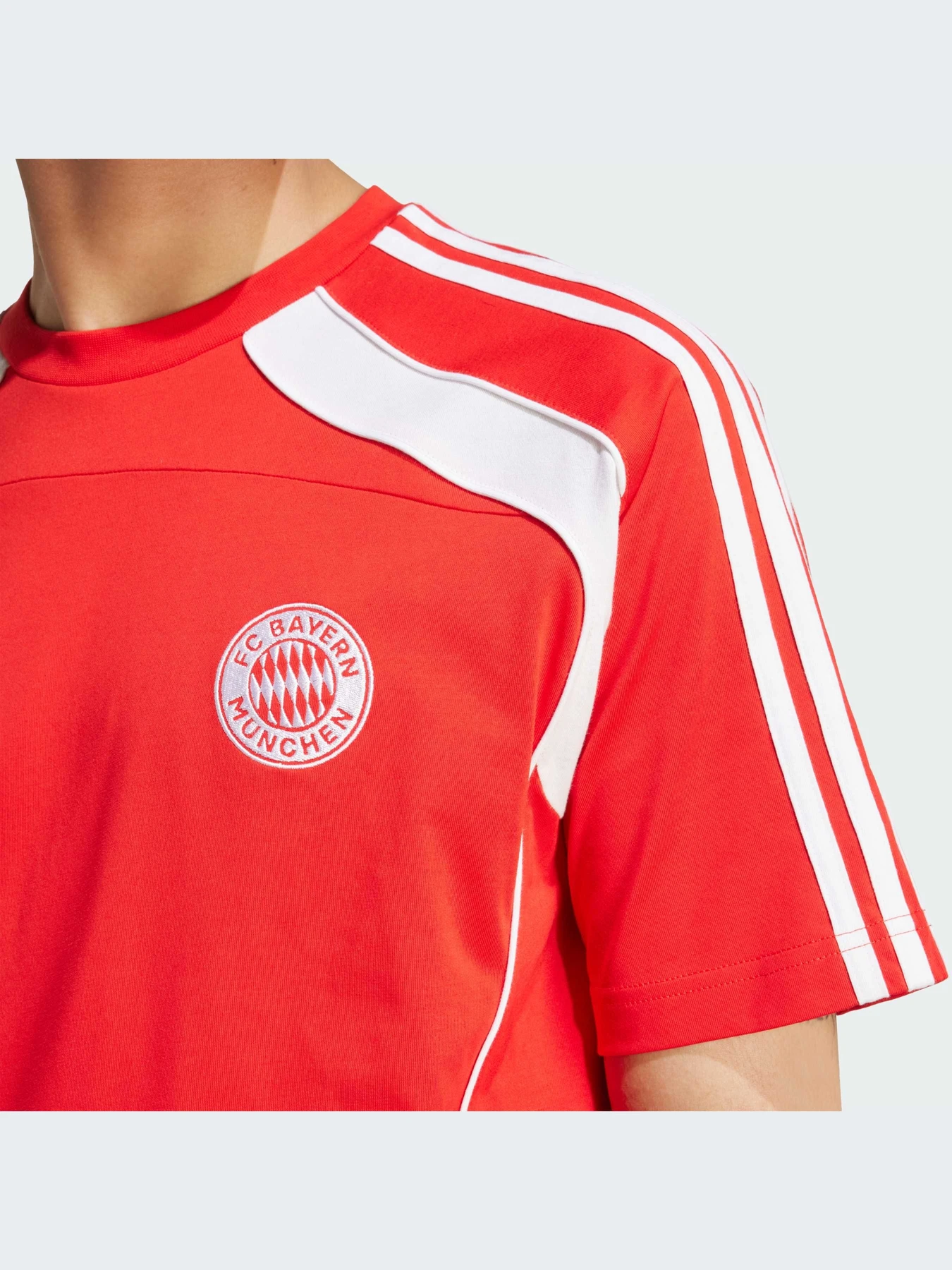 Футболки и поло Adidas модель JM9425-KZ Футболки и поло Adidas модель JM9425-KZ Фото