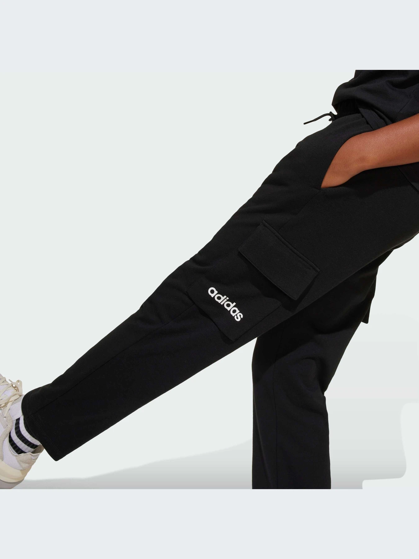 Брюки Adidas Adidas Essentials модель JC9738-KZ Брюки Adidas Adidas Essentials модель JC9738-KZ Фото