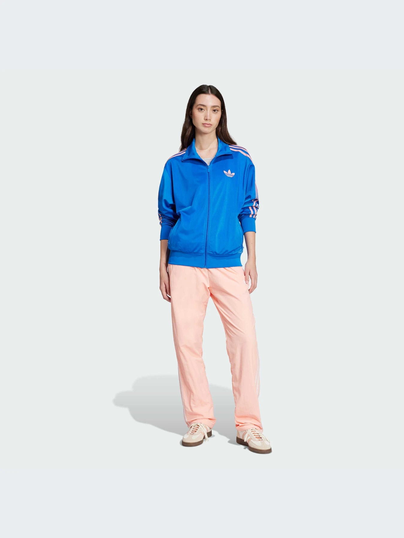 Худи и свитшоты Adidas Adicolor модель JP2301-KZ Худи и свитшоты Adidas Adicolor модель JP2301-KZ Фото