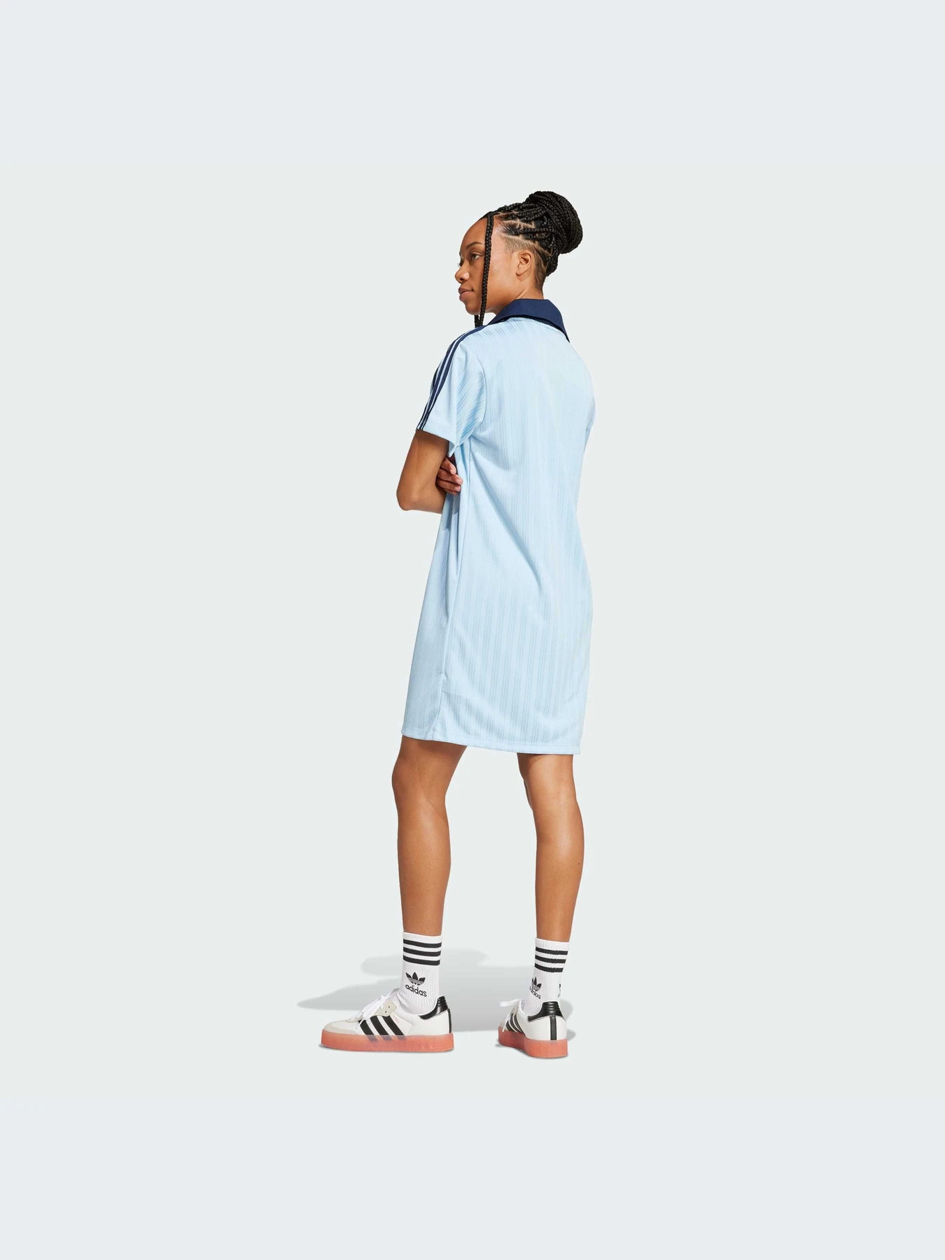Платья Adidas Adicolor модель JD5879-KZ Платья Adidas Adicolor модель JD5879-KZ Фото