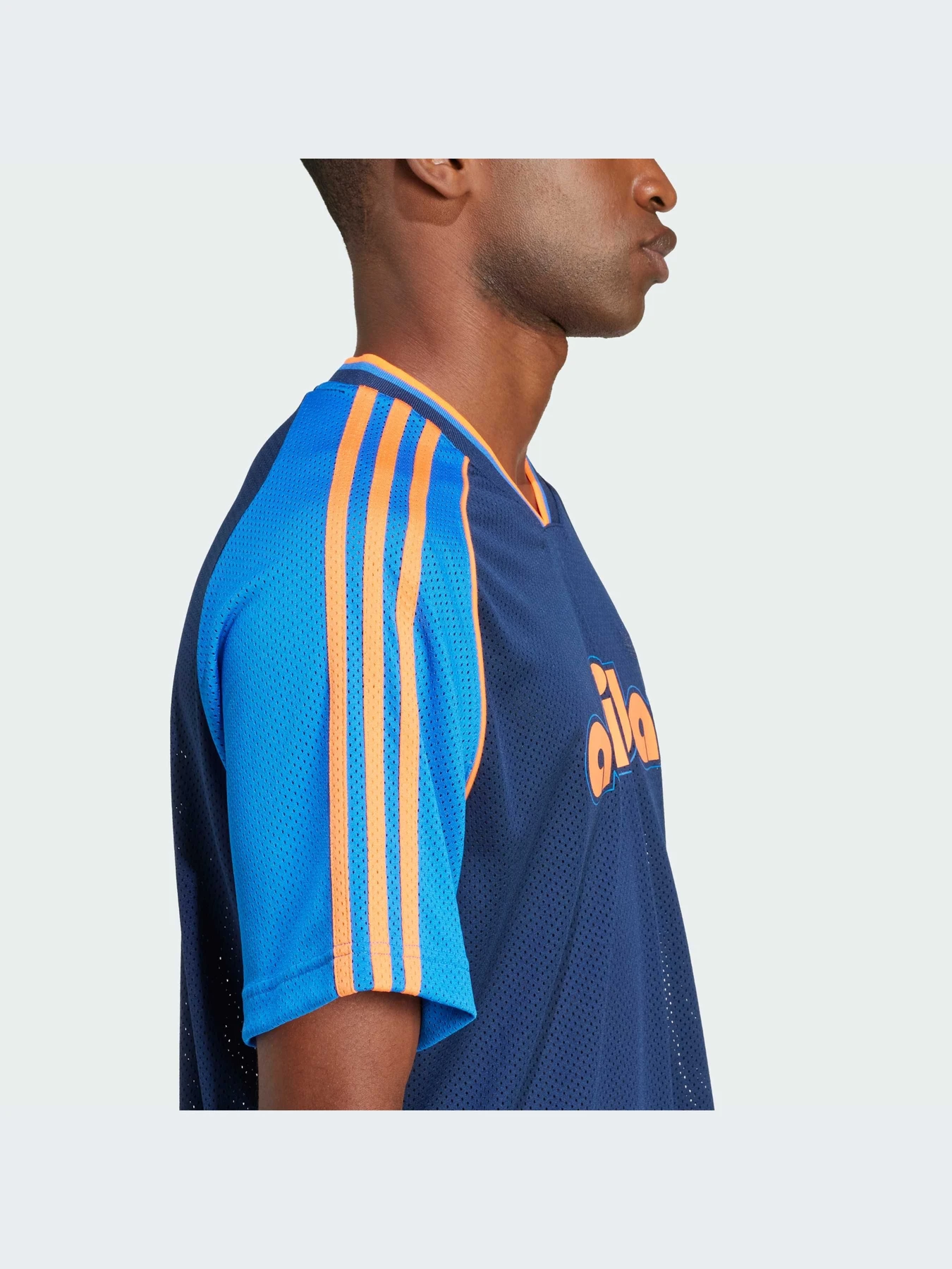 Футболки и поло Adidas модель JD0812-KZ Футболки и поло Adidas модель JD0812-KZ Фото