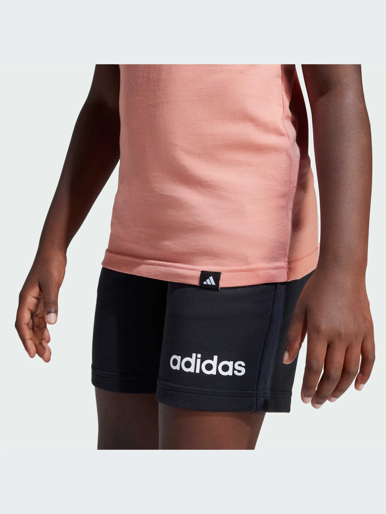 Футболки и поло Adidas модель JD3439-KZ Футболки и поло Adidas модель JD3439-KZ Фото