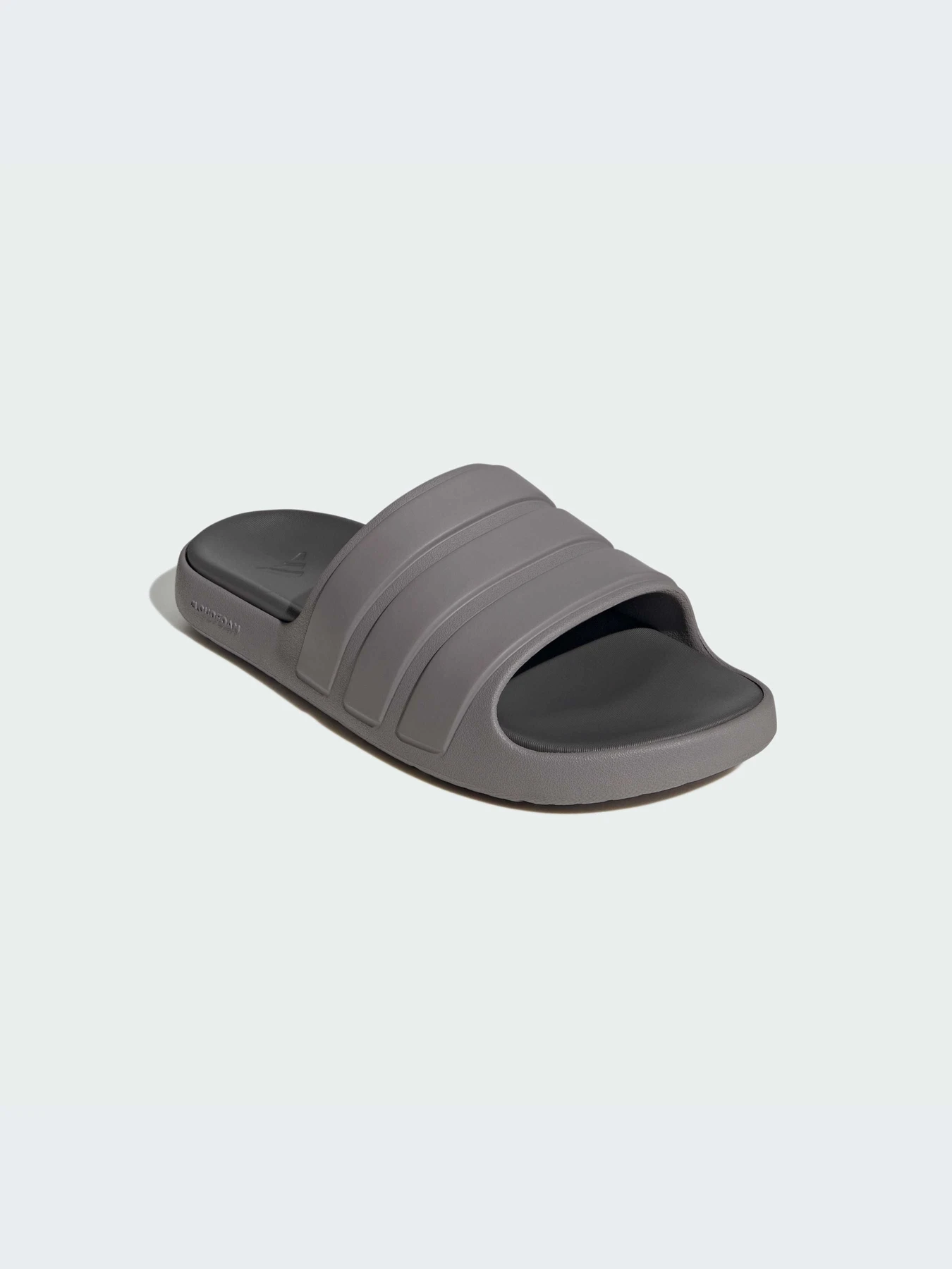 Шлёпанцы Adidas модель JI2273-KZ Шлёпанцы Adidas модель JI2273-KZ Фото