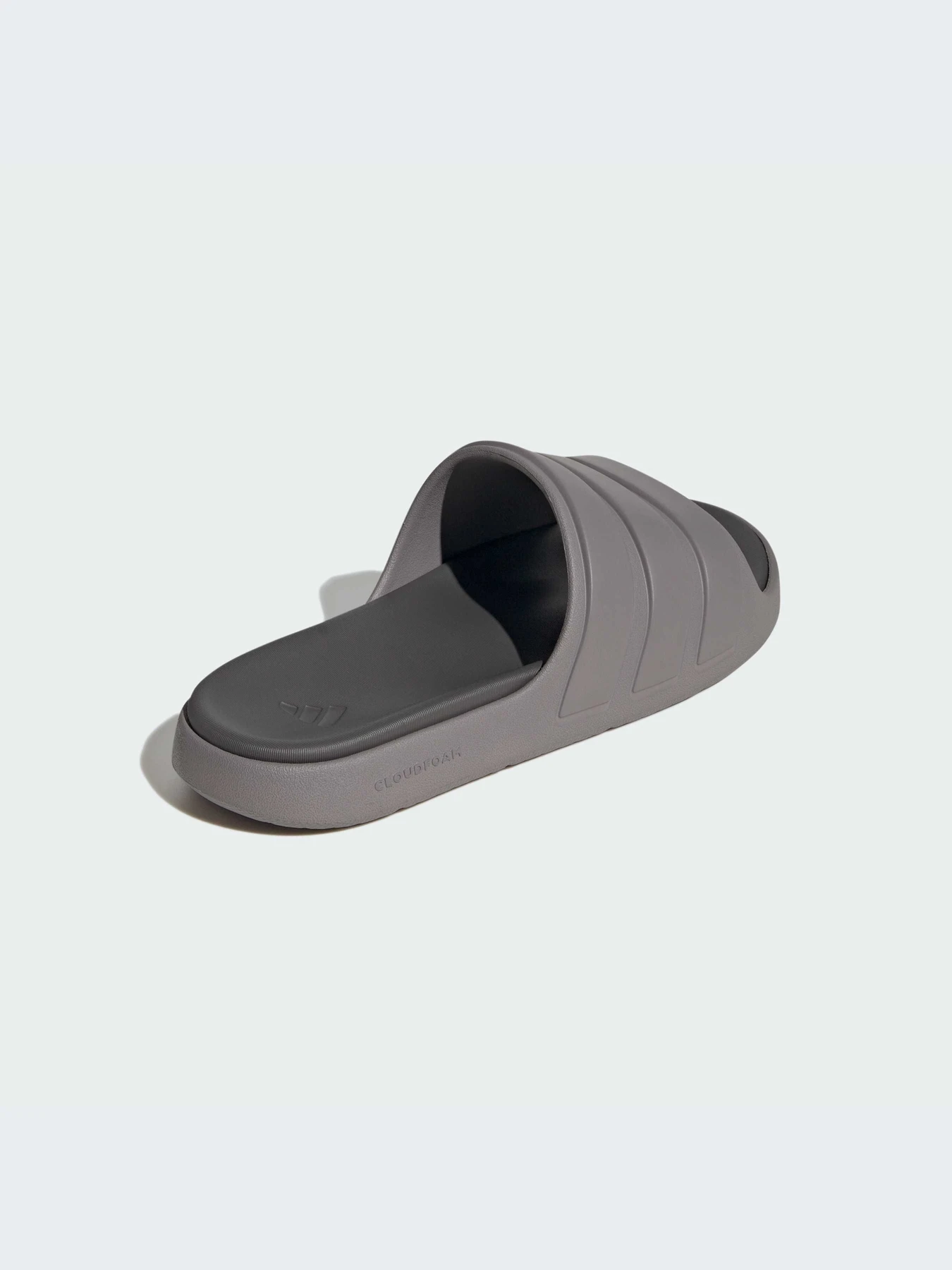 Шлёпанцы Adidas модель JI2273-KZ Шлёпанцы Adidas модель JI2273-KZ Фото