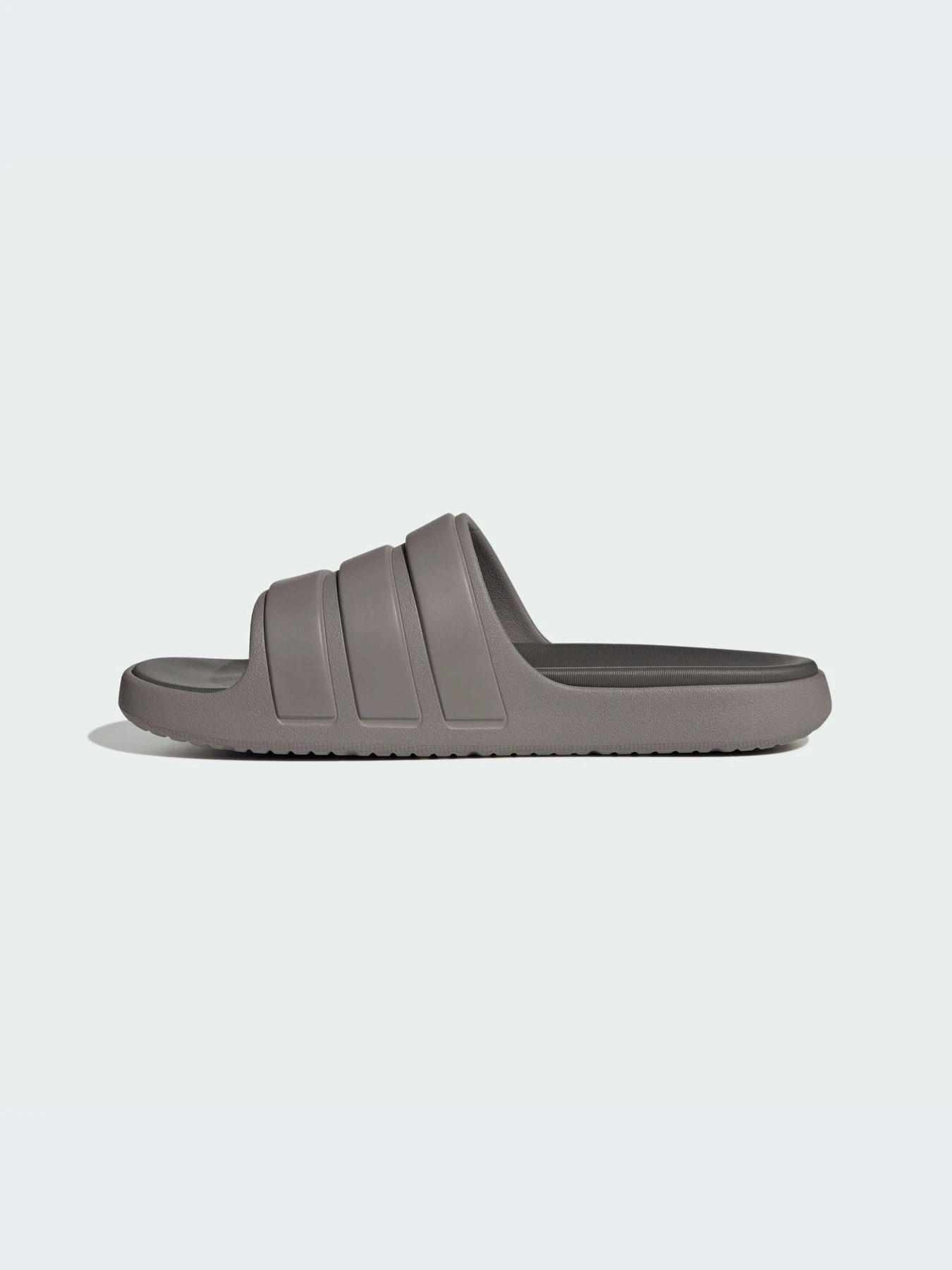 Шлёпанцы Adidas модель JI2273-KZ Шлёпанцы Adidas модель JI2273-KZ Фото