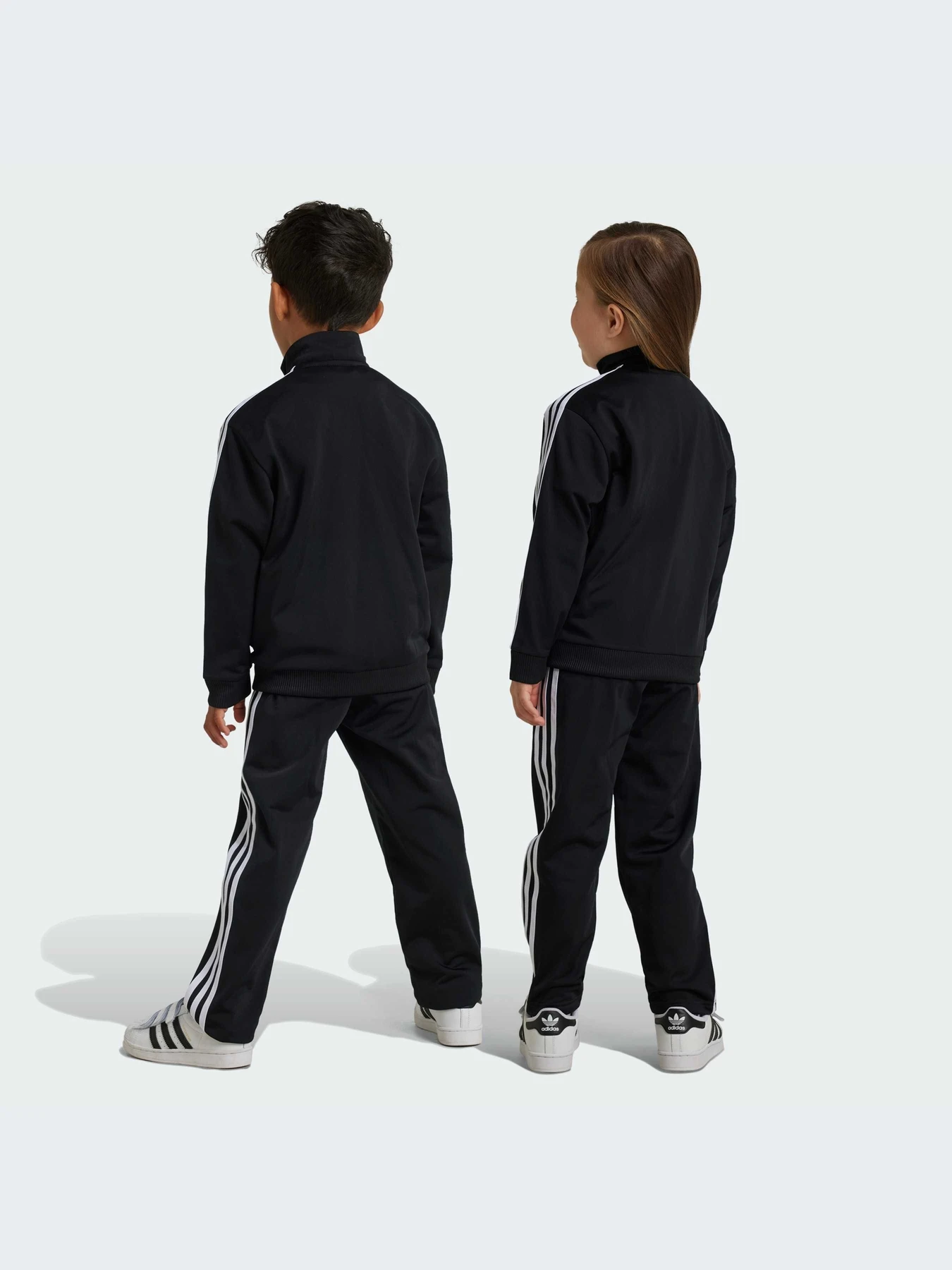 Костюмы Adidas модель IY4798-KZ Костюмы Adidas модель IY4798-KZ Фото