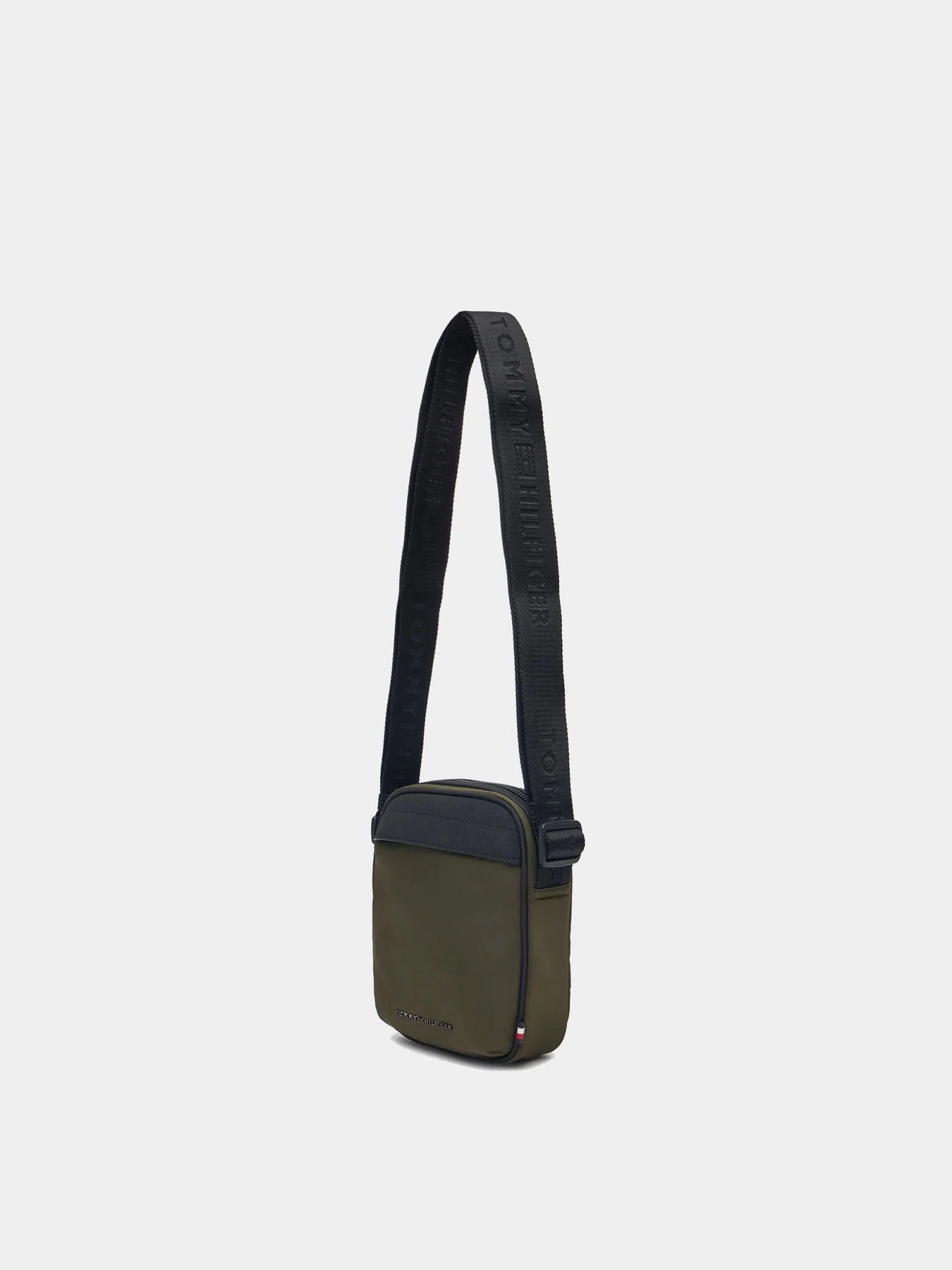 Сумки Tommy Hilfiger модель AM0AM13185-RBN Сумки Tommy Hilfiger модель AM0AM13185-RBN Фото