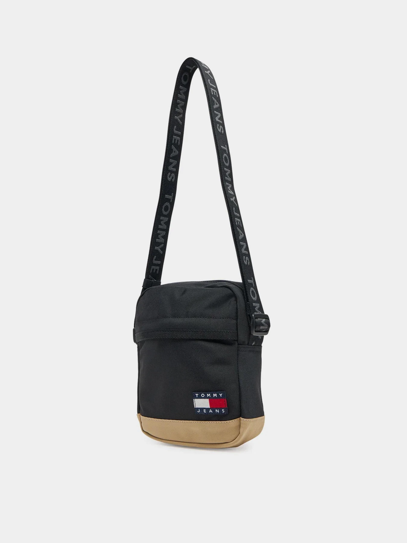 Сумки Tommy Hilfiger модель AM0AM13265-BDS Сумки Tommy Hilfiger модель AM0AM13265-BDS Фото