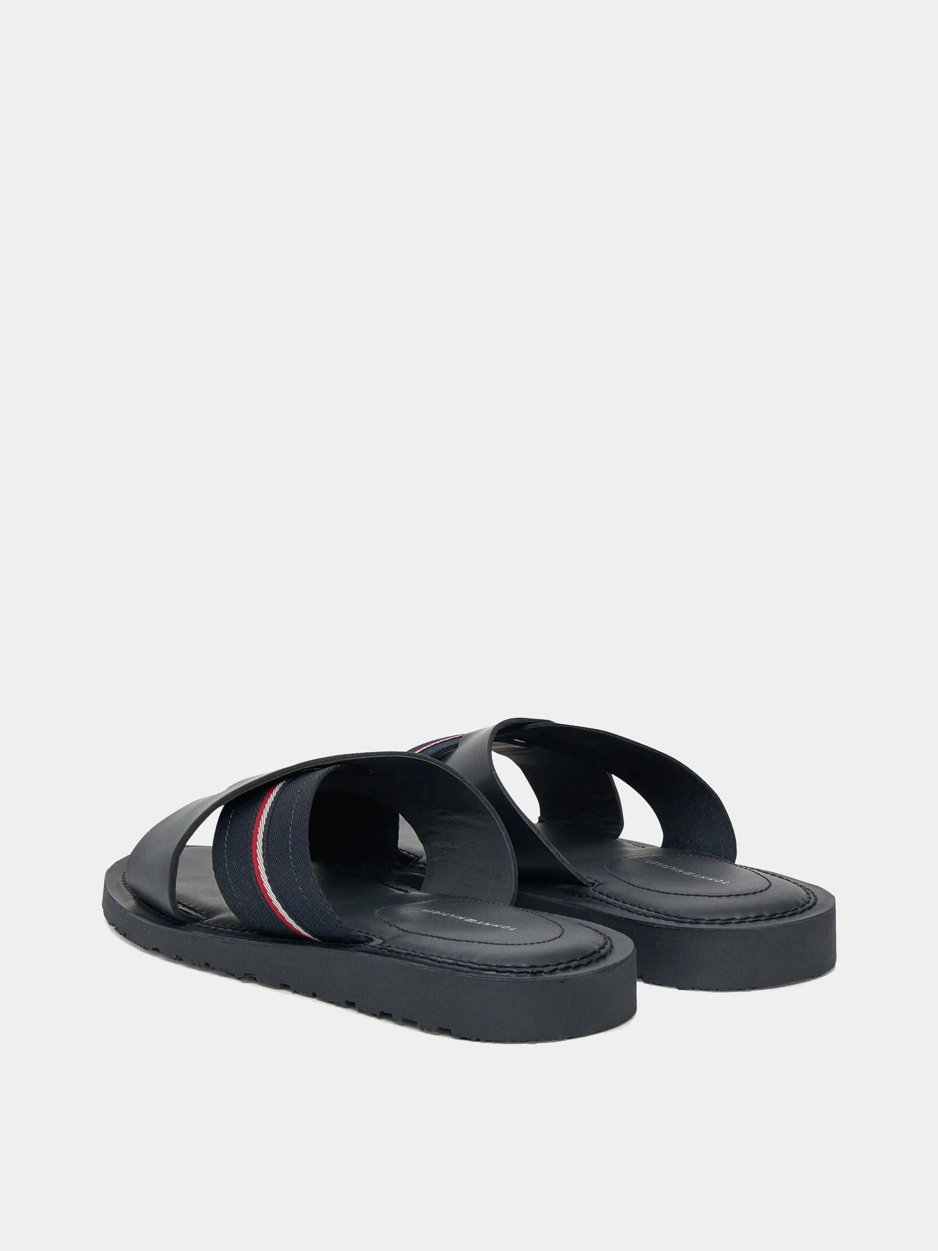 Шлёпанцы Tommy Hilfiger модель FM0FM05415-DW5 Шлёпанцы Tommy Hilfiger модель FM0FM05415-DW5 Фото