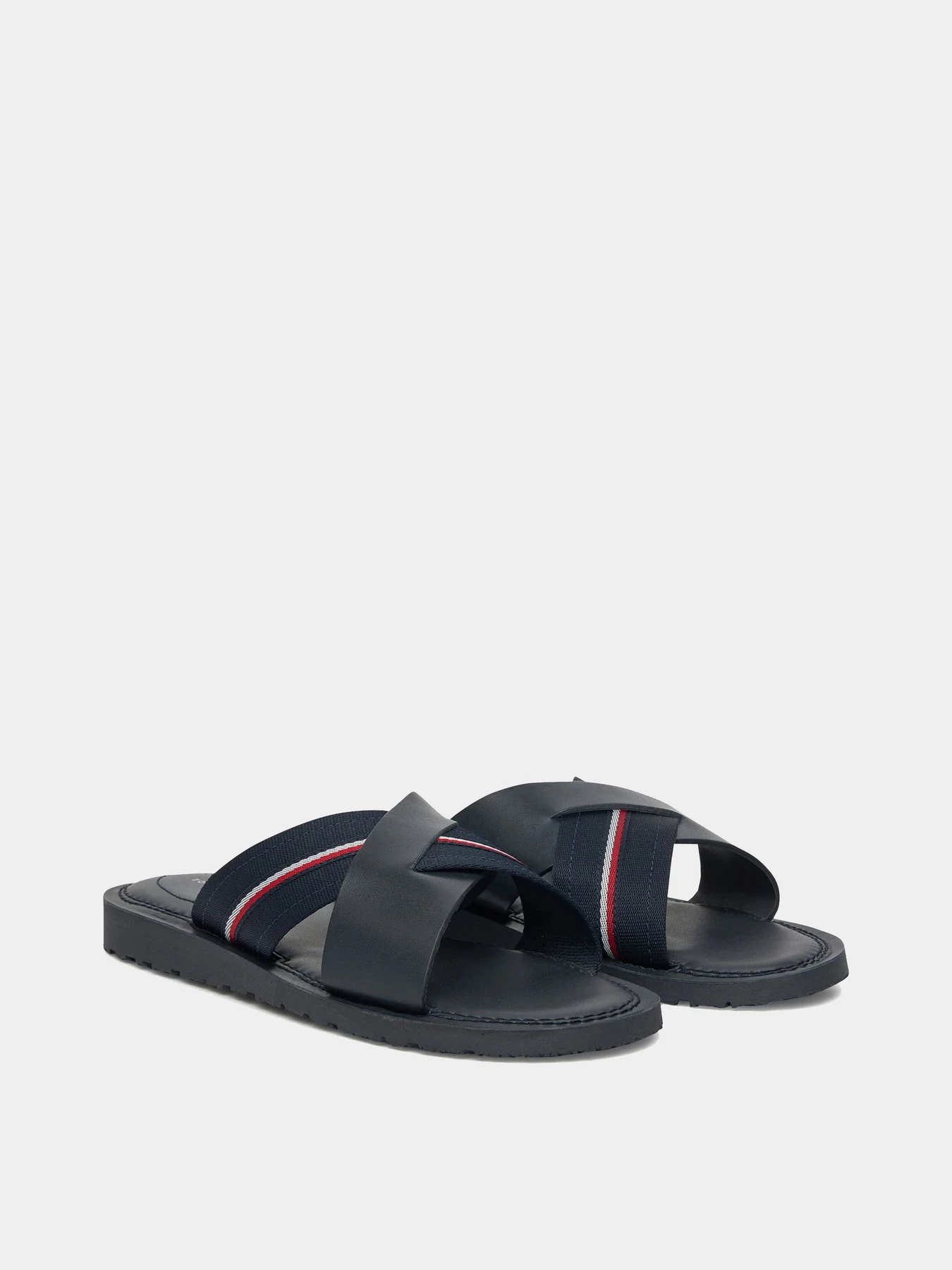 Шлёпанцы Tommy Hilfiger модель FM0FM05415-DW5 Шлёпанцы Tommy Hilfiger модель FM0FM05415-DW5 Фото