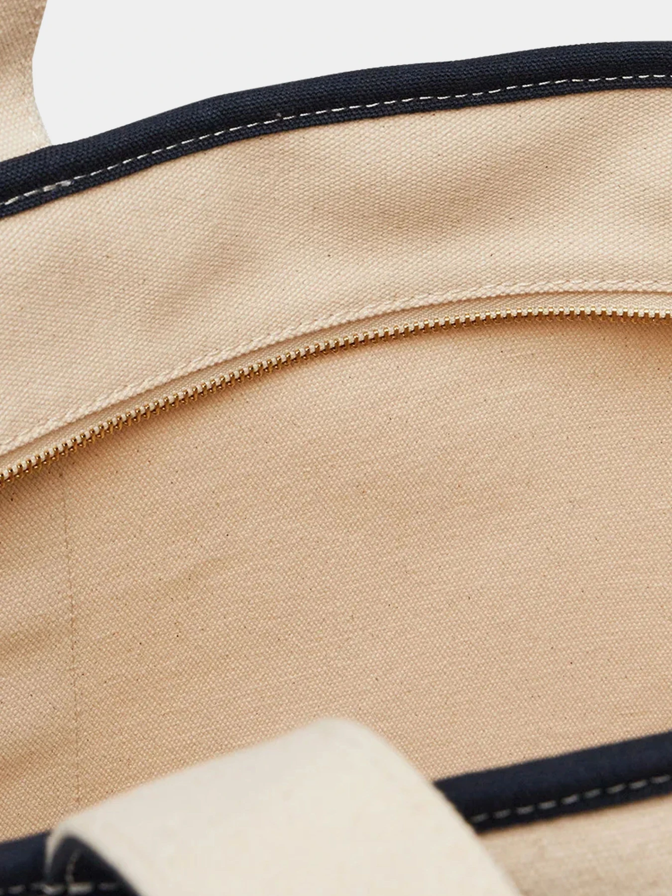 Сумки Tommy Hilfiger модель AW0AW17421-0GY Сумки Tommy Hilfiger модель AW0AW17421-0GY Фото