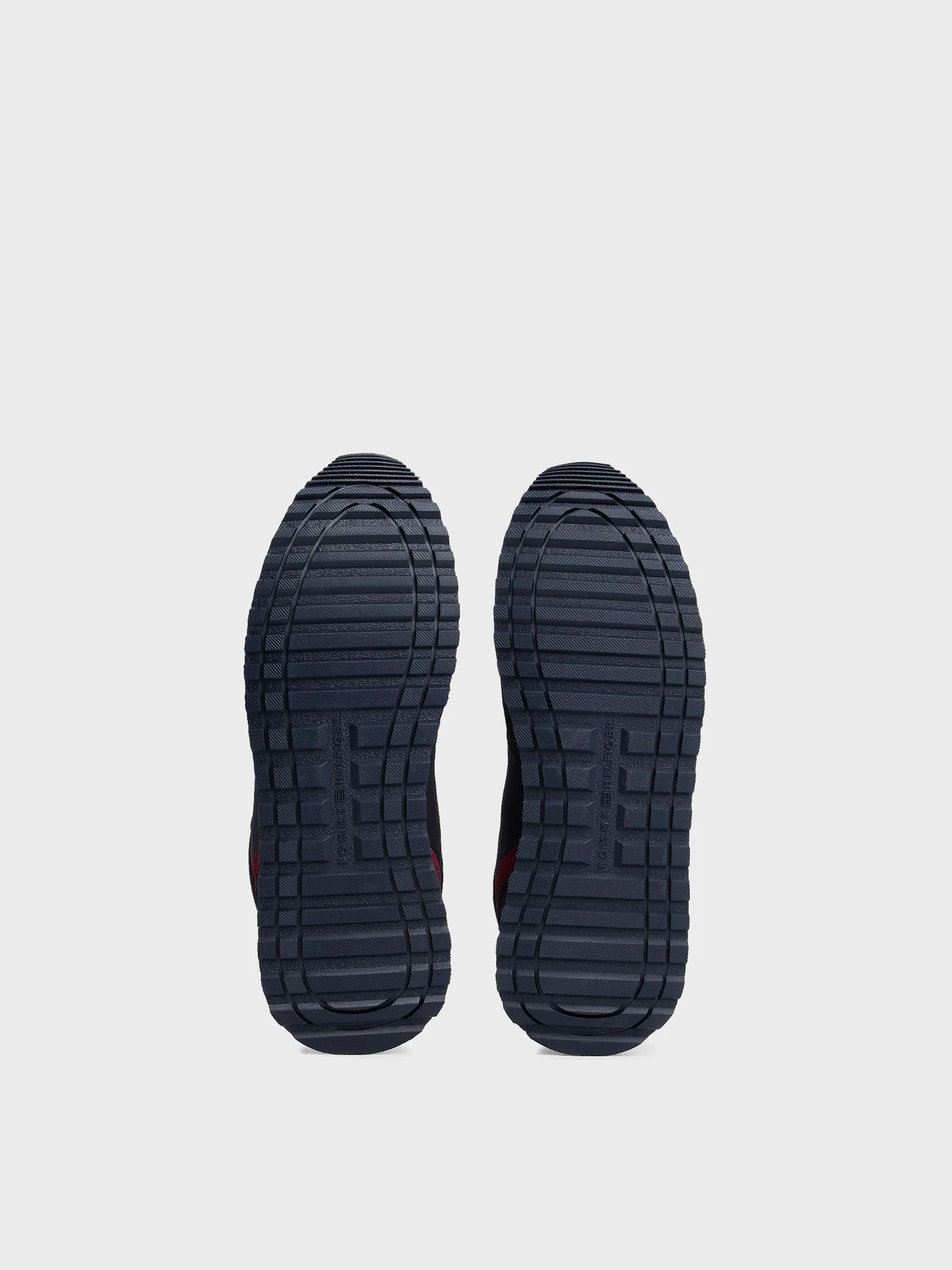 Кроссовки Tommy Hilfiger модель FM0FM05427-DW5 Кроссовки Tommy Hilfiger модель FM0FM05427-DW5 Фото