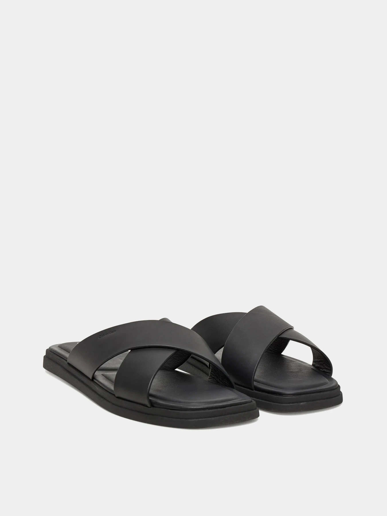 Шлёпанцы Calvin Klein модель HM0HM01737-BEH Шлёпанцы Calvin Klein модель HM0HM01737-BEH Фото